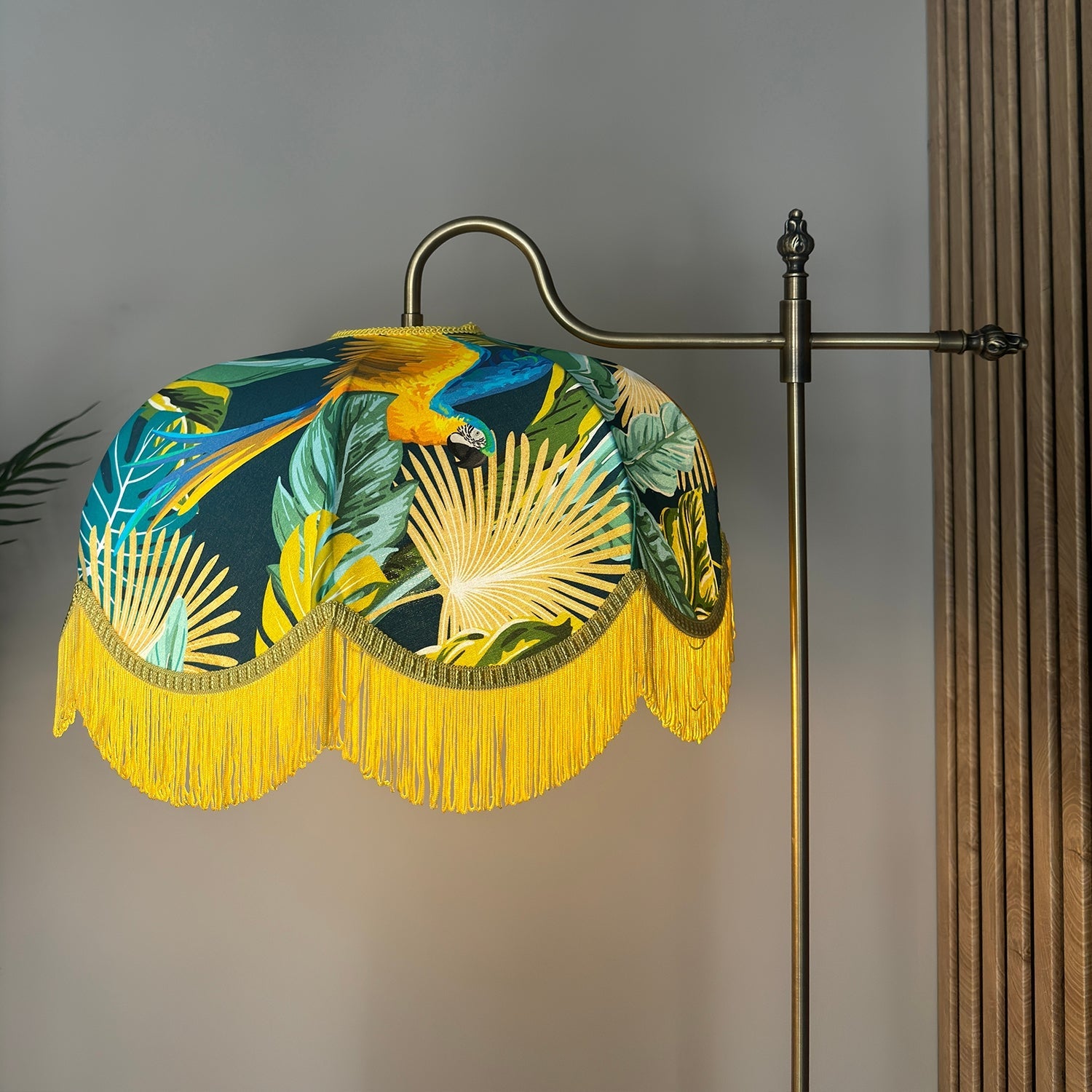 Peacock Lambader Brasil Başlık