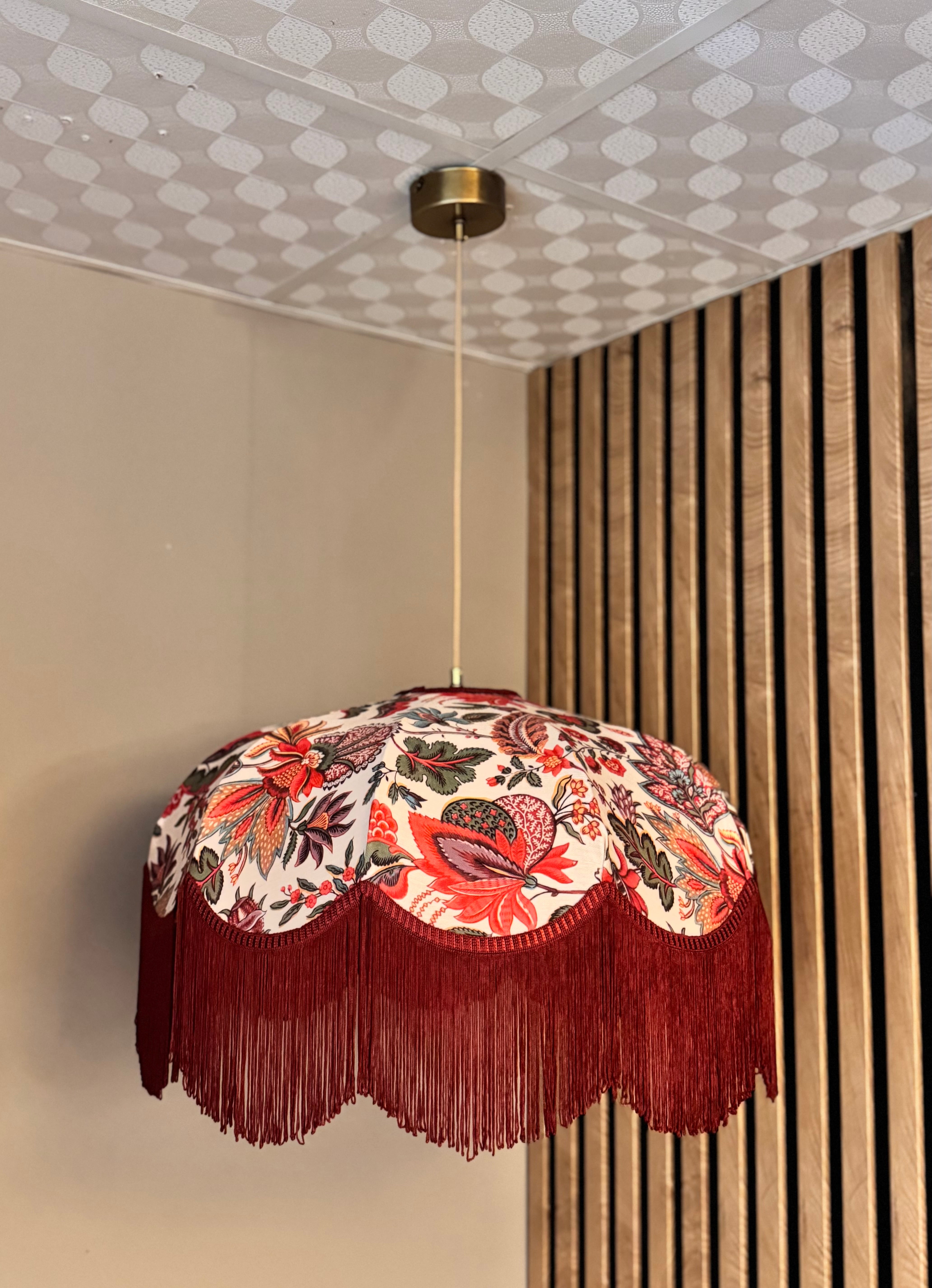 Sofia Antik Desenli Püsküllü El Yapımı Kumaş Avize