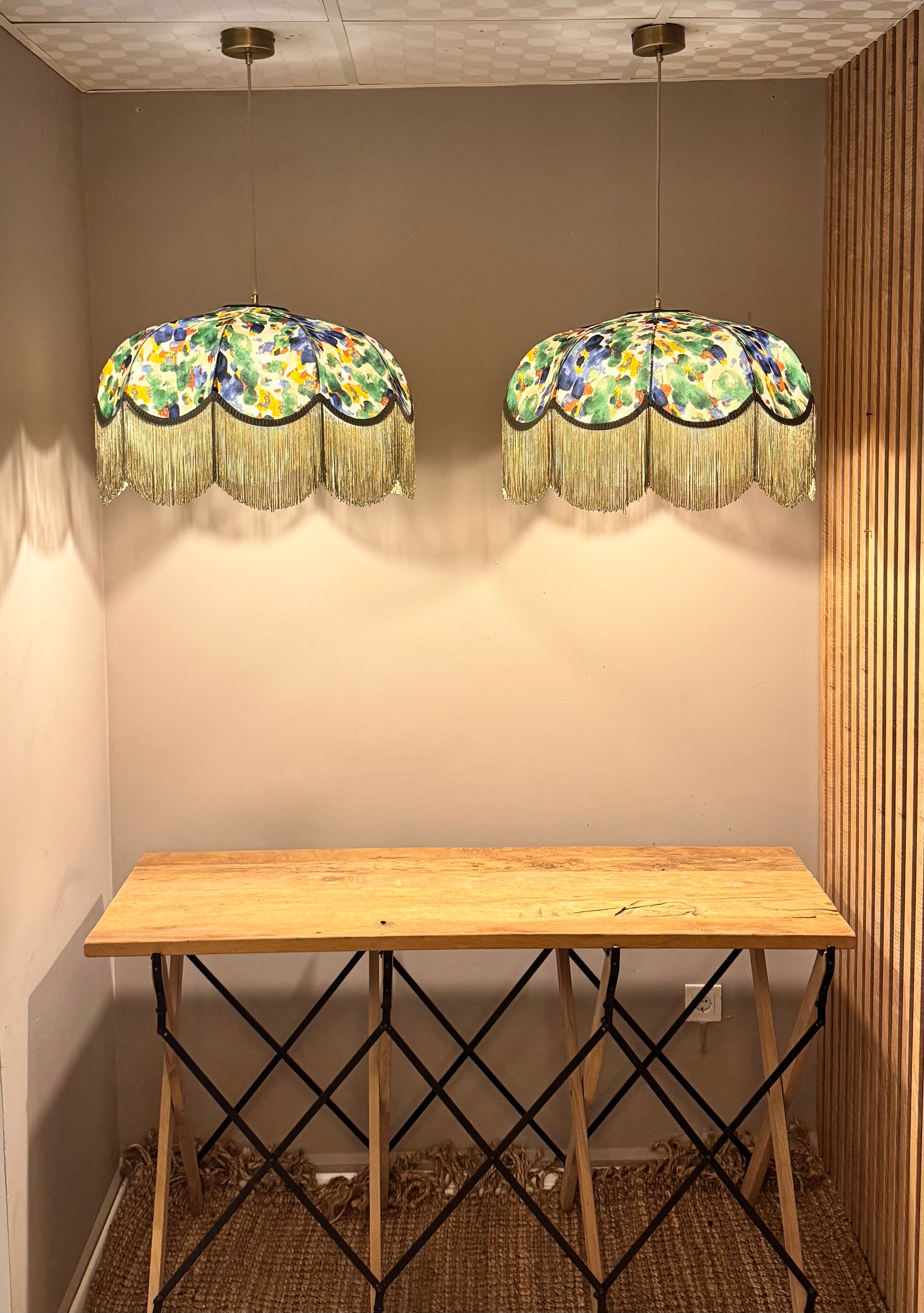 Sofia Paint Desenli Püsküllü El Yapımı Kumaş Avize