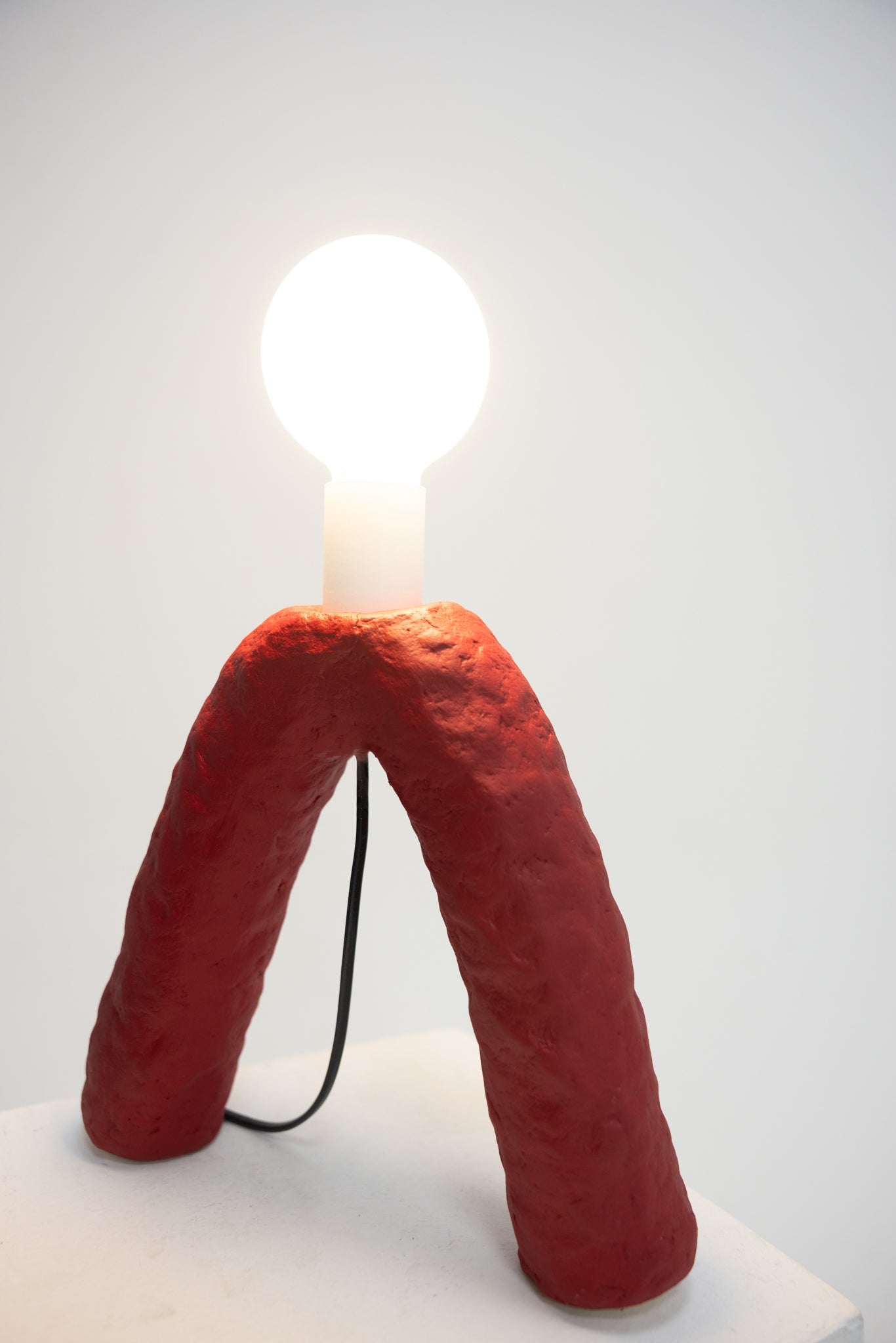 Mujj Objects-Table Lamp V-Masa Lambası-2-Milagron.com
