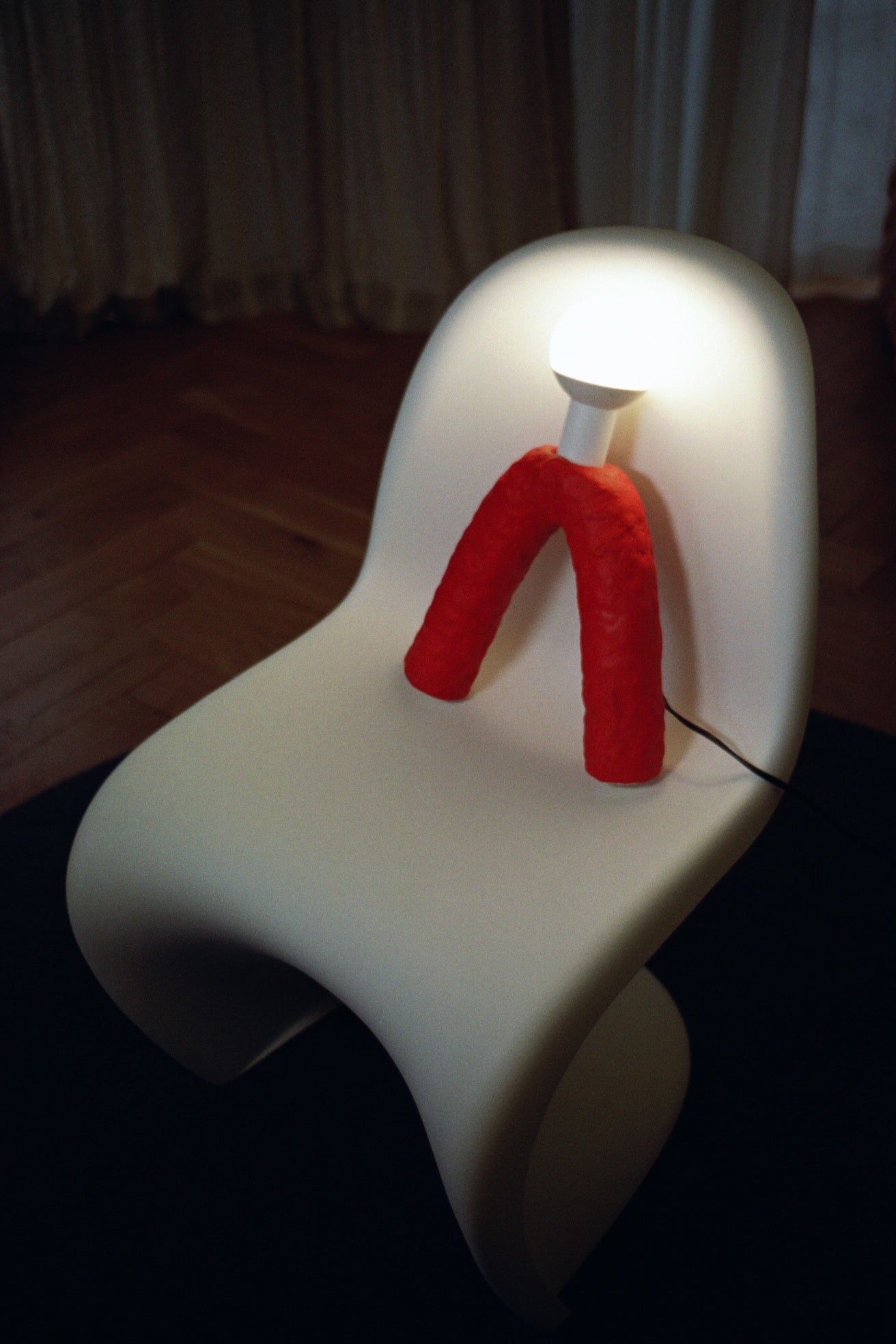 Mujj Objects-Table Lamp V-Masa Lambası-3-Milagron.com