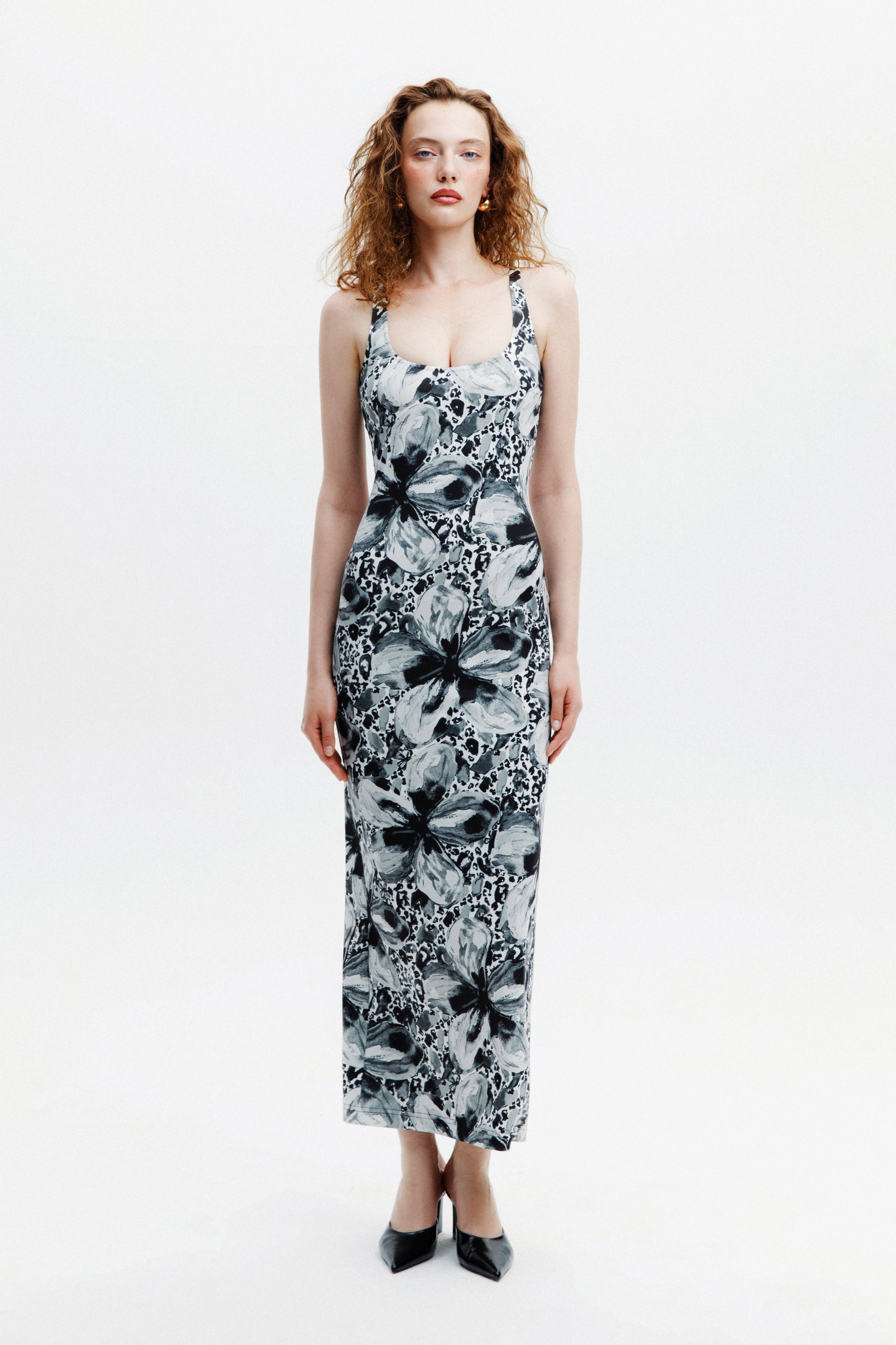 Naia-Alora Elbise / Si̇yah Beyaz Çiçekli-Elbise-1-Milagron.com