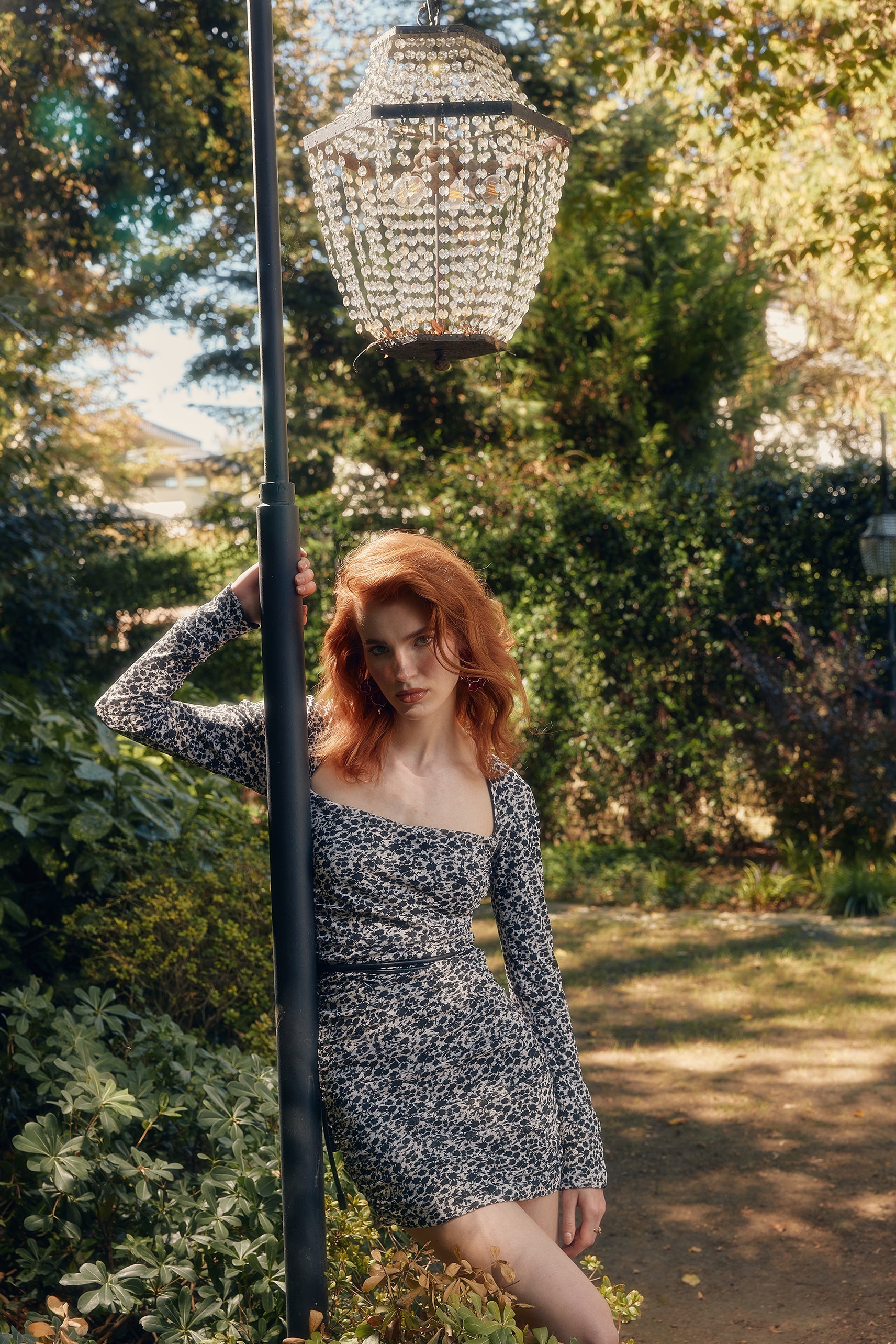 Naia-Regina Elbise / Siyah Beyaz Çiçekli-Elbise-1-Milagron.com