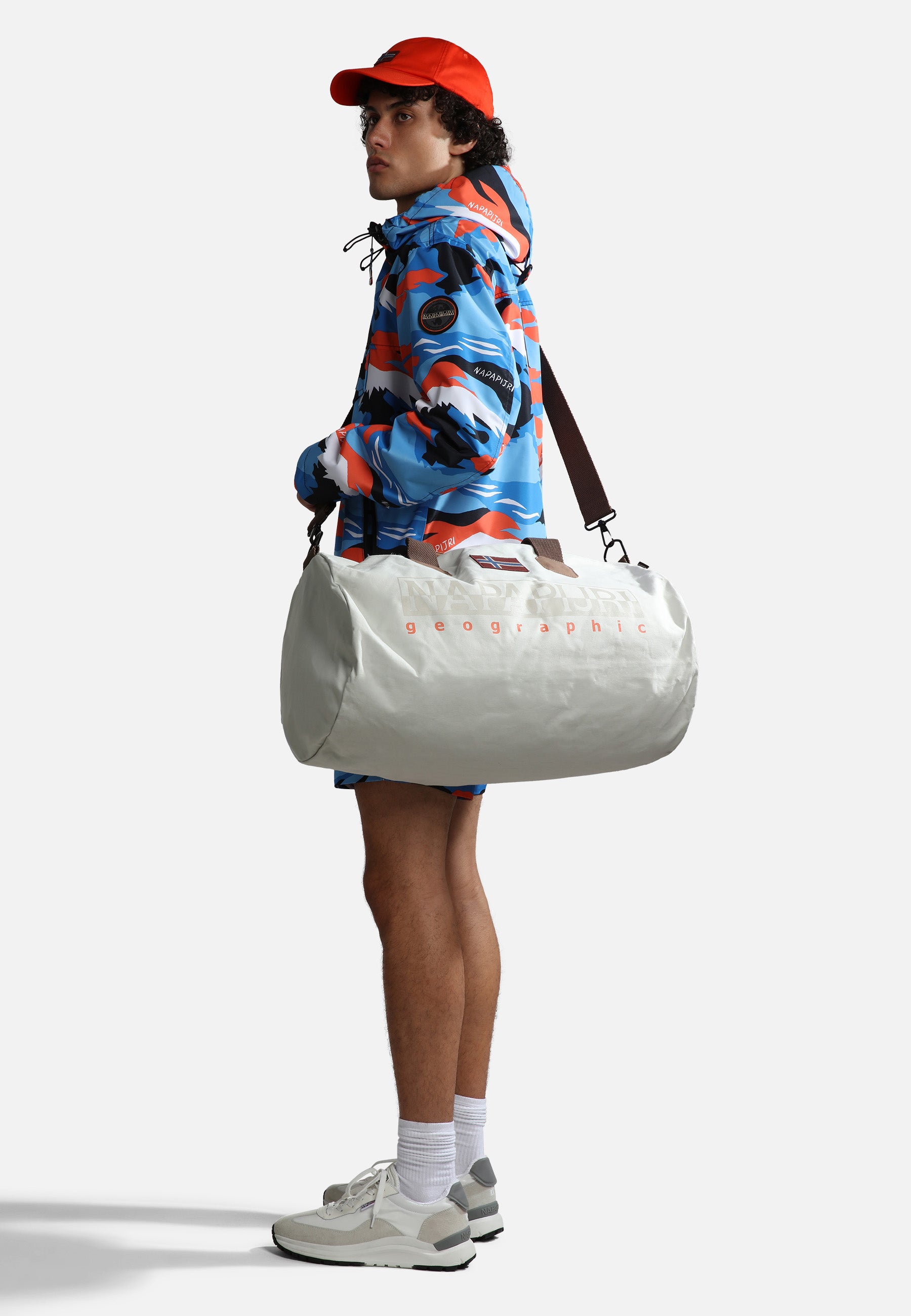 Napapijri-Bering 3 Beige Silvr N90-Bavul & Seyahat Çantası-2-Milagron.com