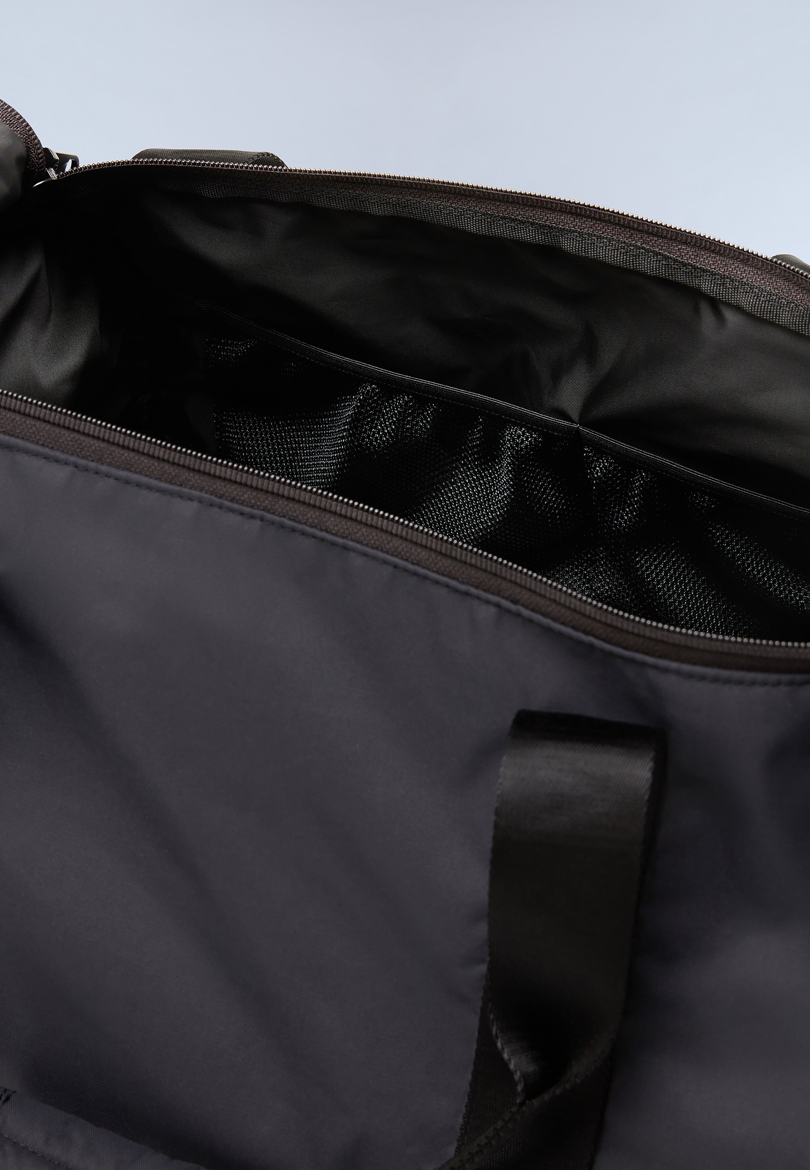 Napapijri-Bering Travel Black 041-Bavul & Seyahat Çantası-5-Milagron.com