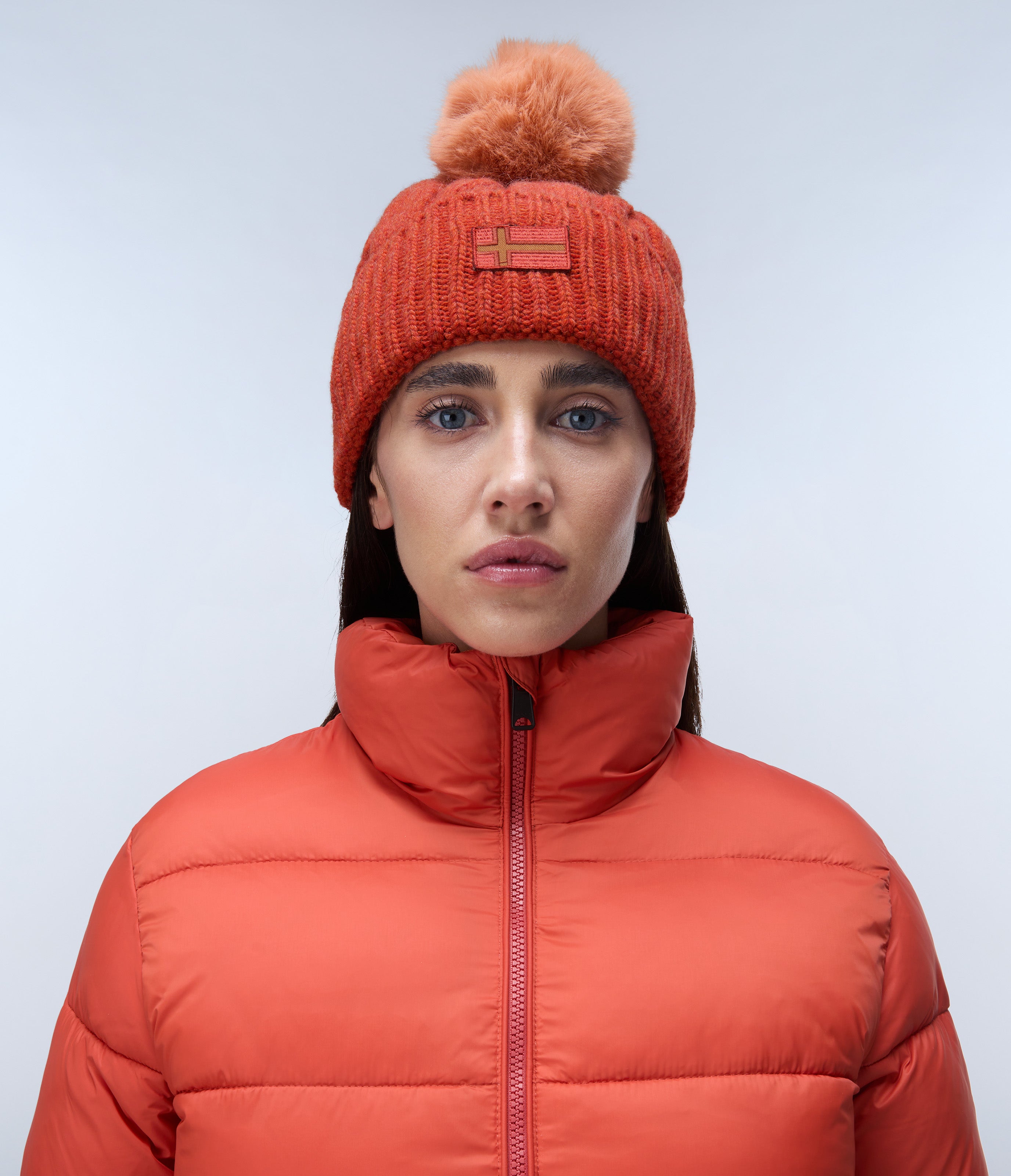 Napapijri-F-Necker W Red Sauce-Bere-2-Milagron.com