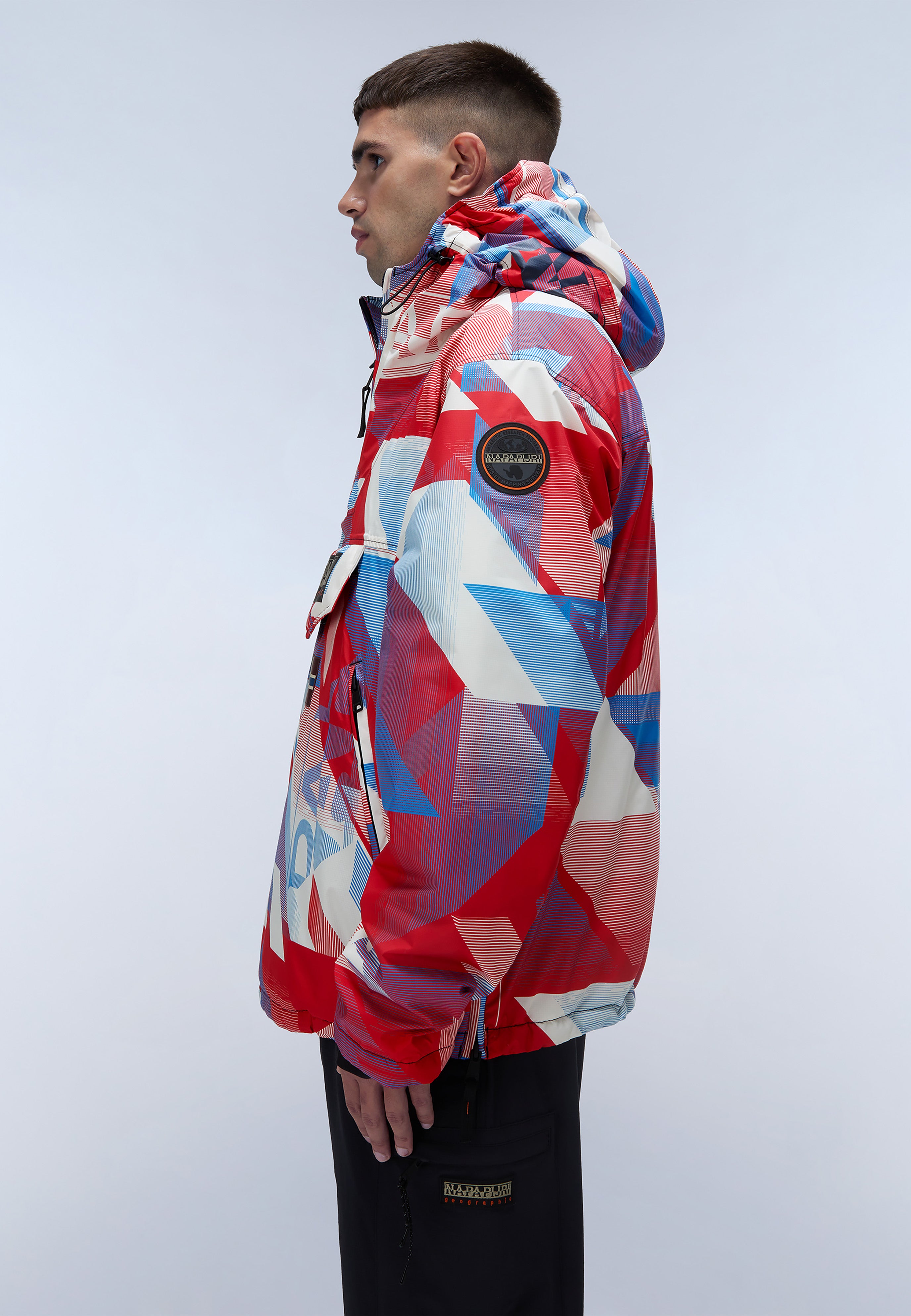 Napapijri-Rainforest Next Aop Geometric Fcc-Yağmurluk-4-Milagron.com