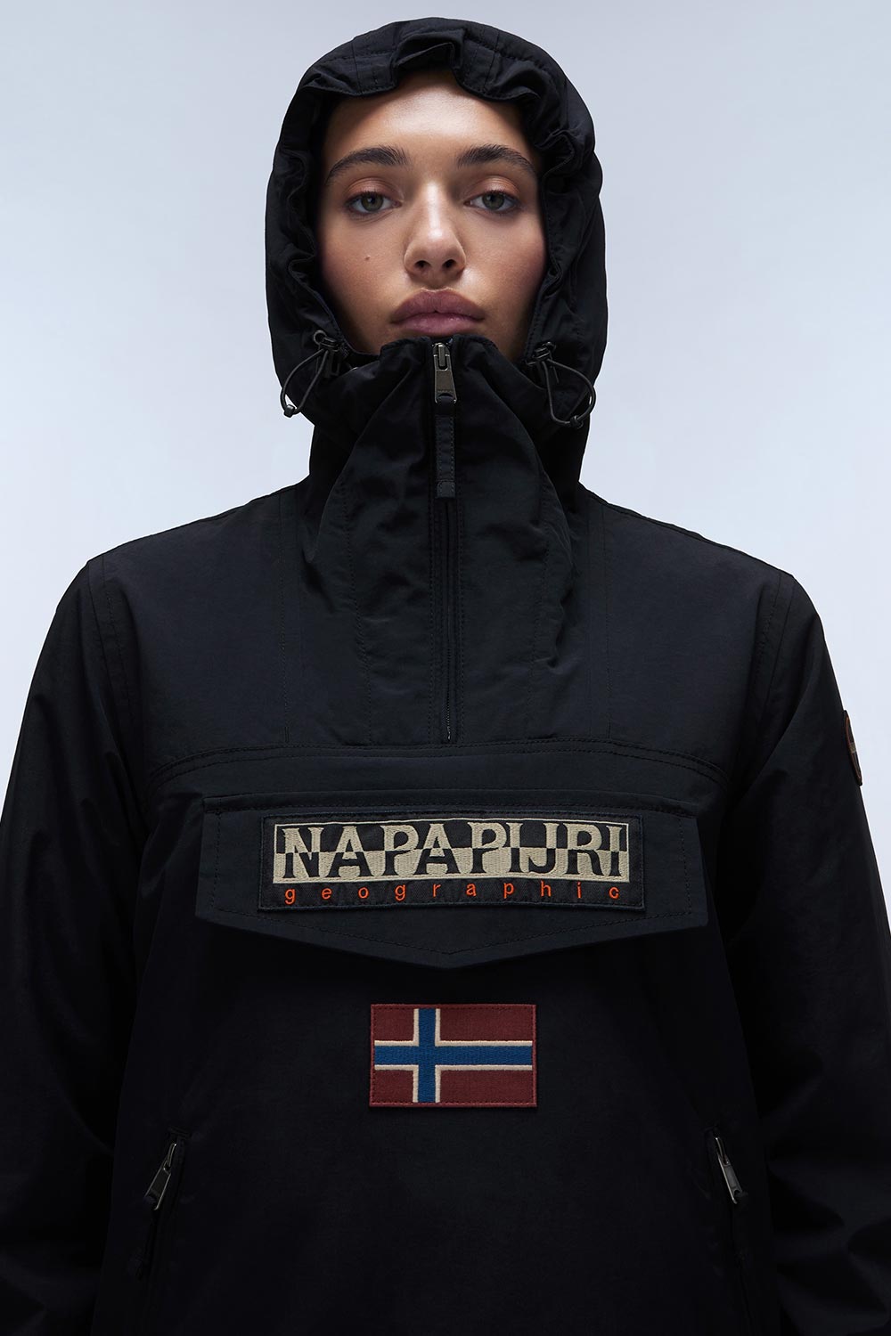 Napapijri-Rainforest W PKT 4 Black-Yağmurluk-4-Milagron.com