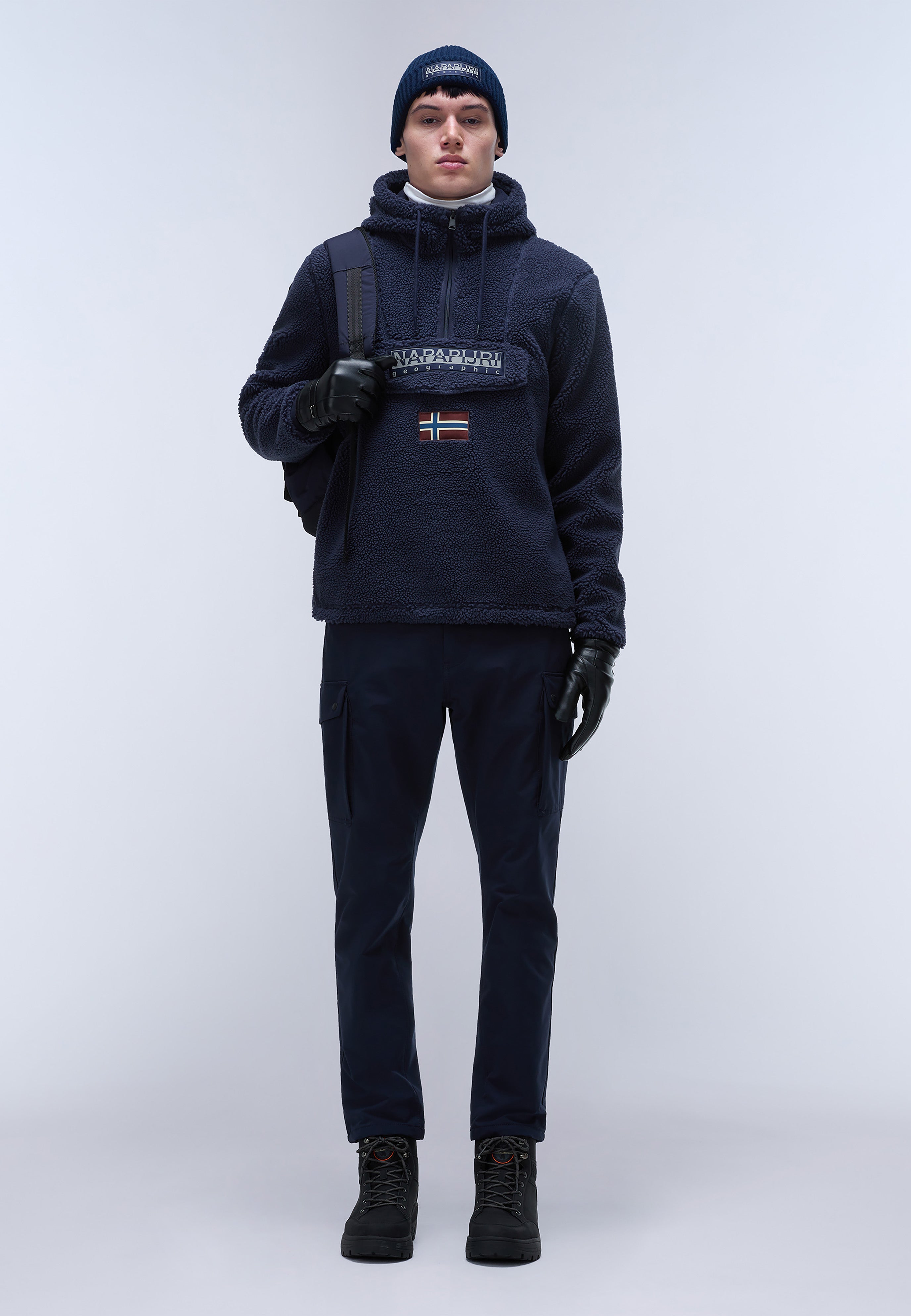 Napapijri-T-Burgee Curly Blue Marine-Mont-4-Milagron.com