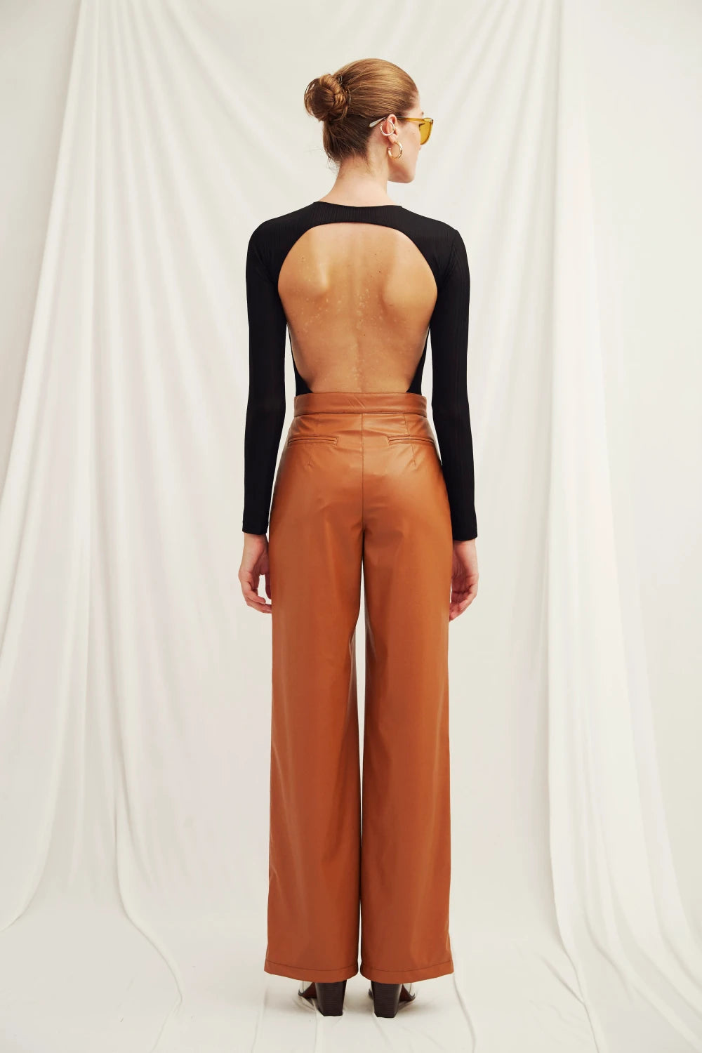 Nazlı Ceren-Alba Vegan Deri Düz Kesim Pantolon-Deri Pantolon-3-Milagron.com