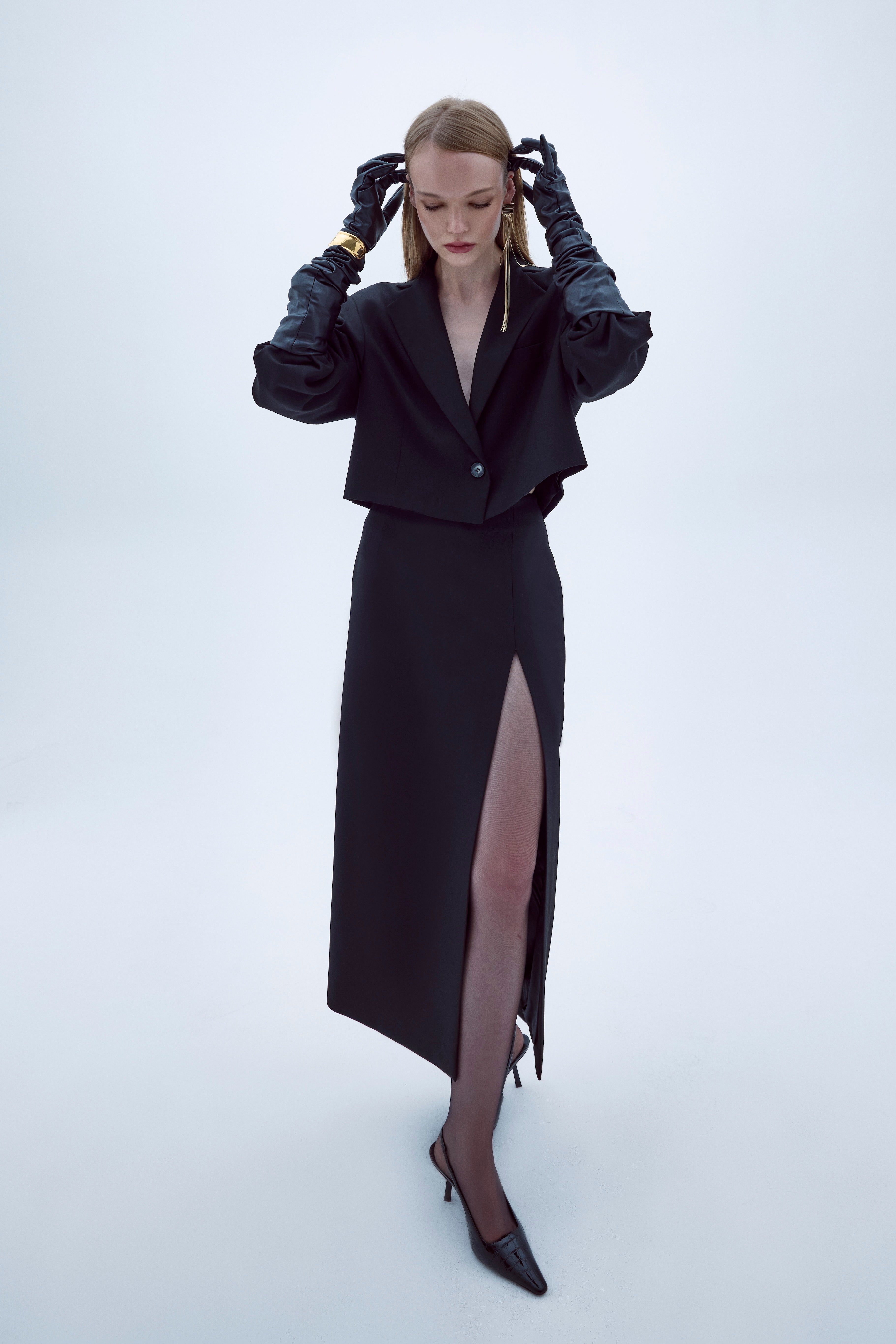 Nazlı Ceren-Boxy Cropped Ceket Siyah-Coats & Jackets-1-Milagron.com