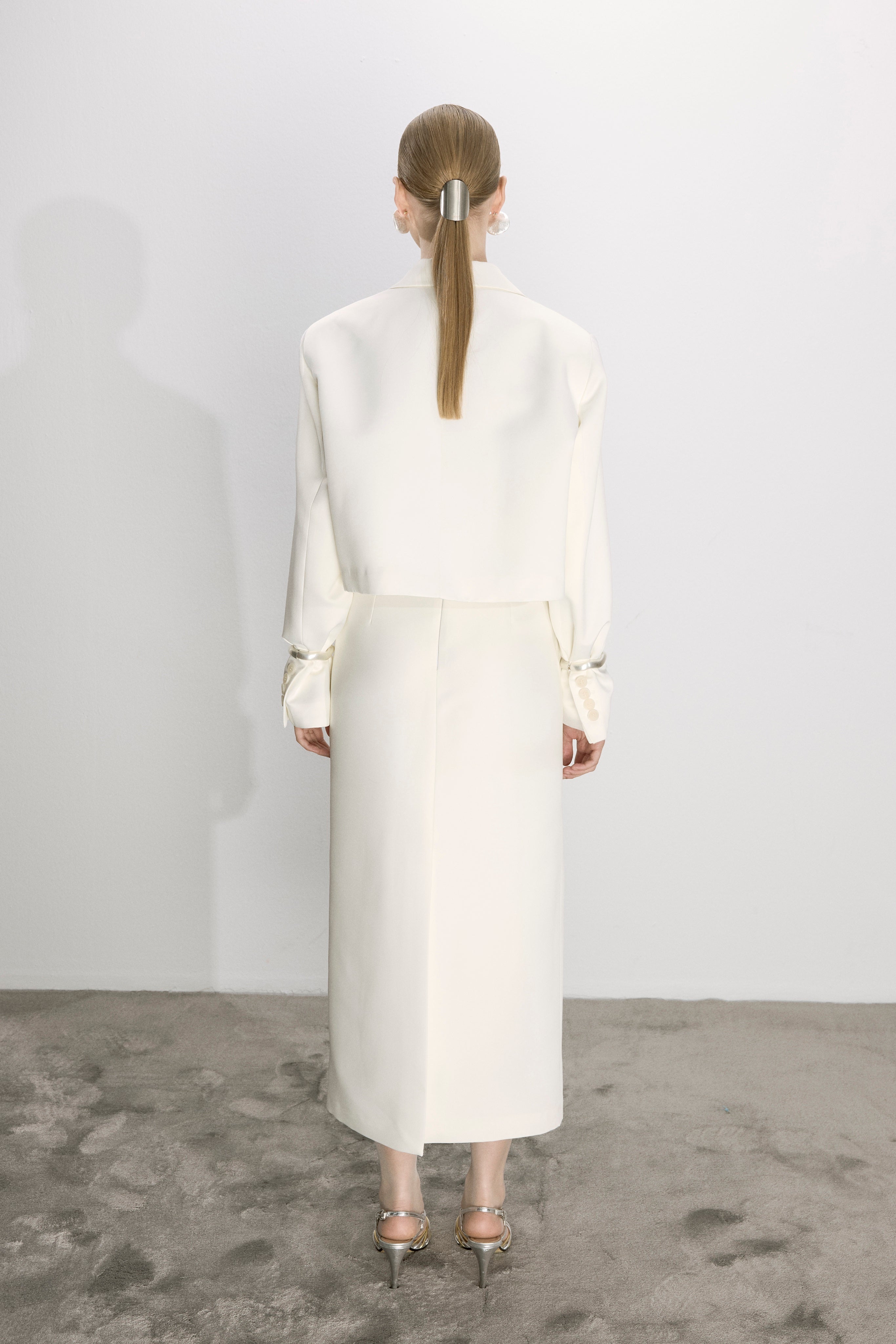 Nazlı Ceren-Boxy Cropped Saten Ceket-Ceket-4-Milagron.com