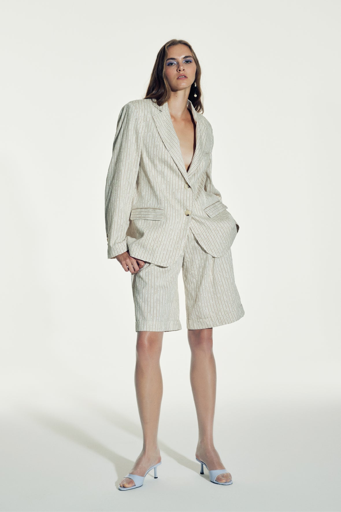 Nazlı Ceren-Boxy Oversize çizgili Keten Blazer Walnut-Ceket-3-Milagron.com