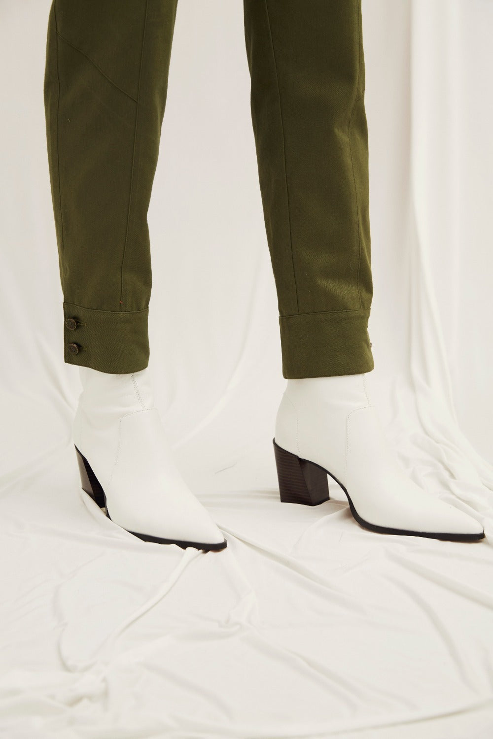 Nazlı Ceren-Dorothy Koton Tulum Khaki-Tulum-6-Milagron.com