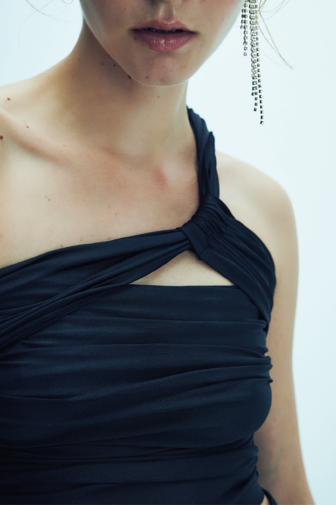 Nazlı Ceren-Evelyn Asimetrik Jarse Bluz Siyah-Bluz-5-Milagron.com