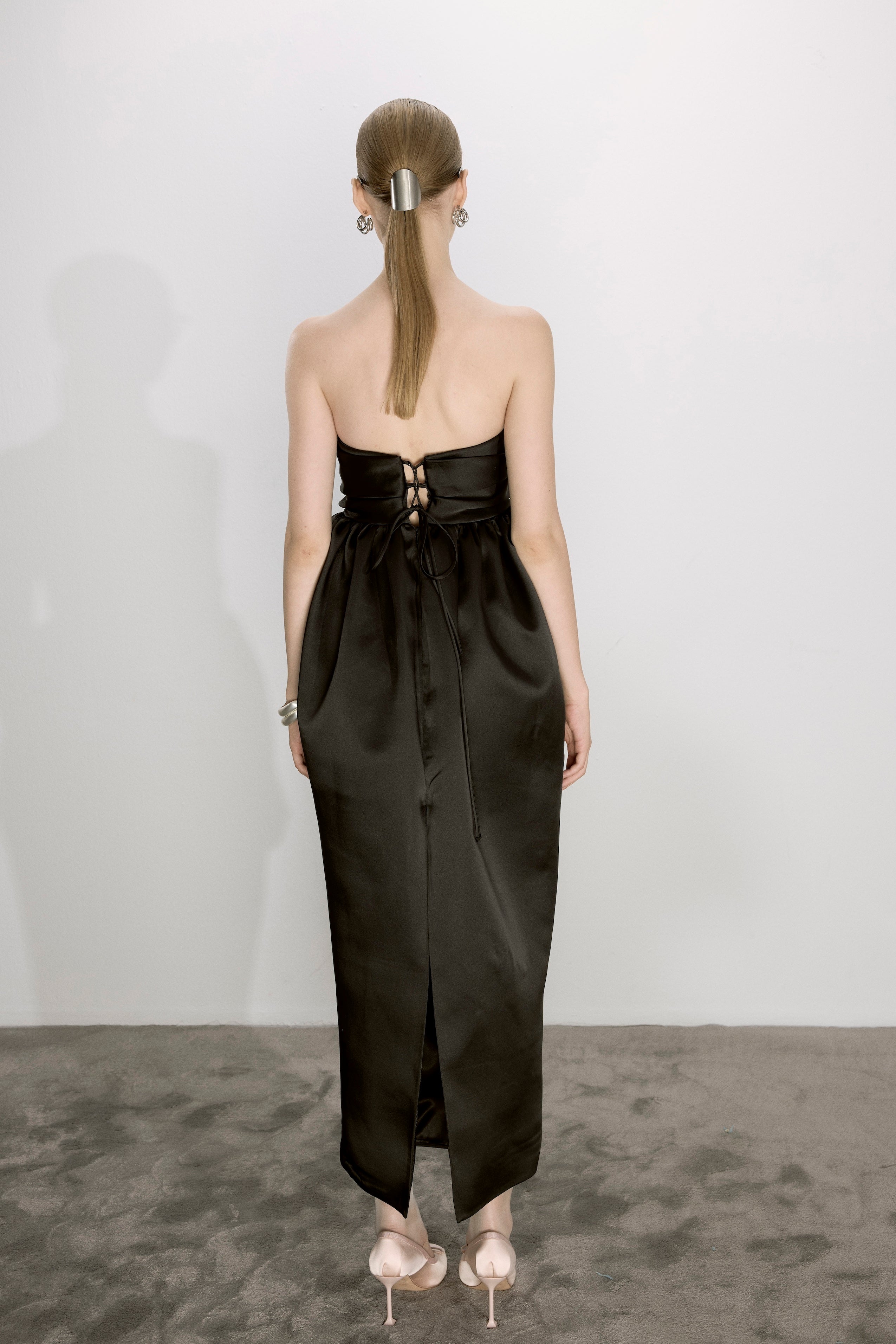 Nazlı Ceren-Jeanne Balon Midi Elbise Siyah-Elbise-5-Milagron.com