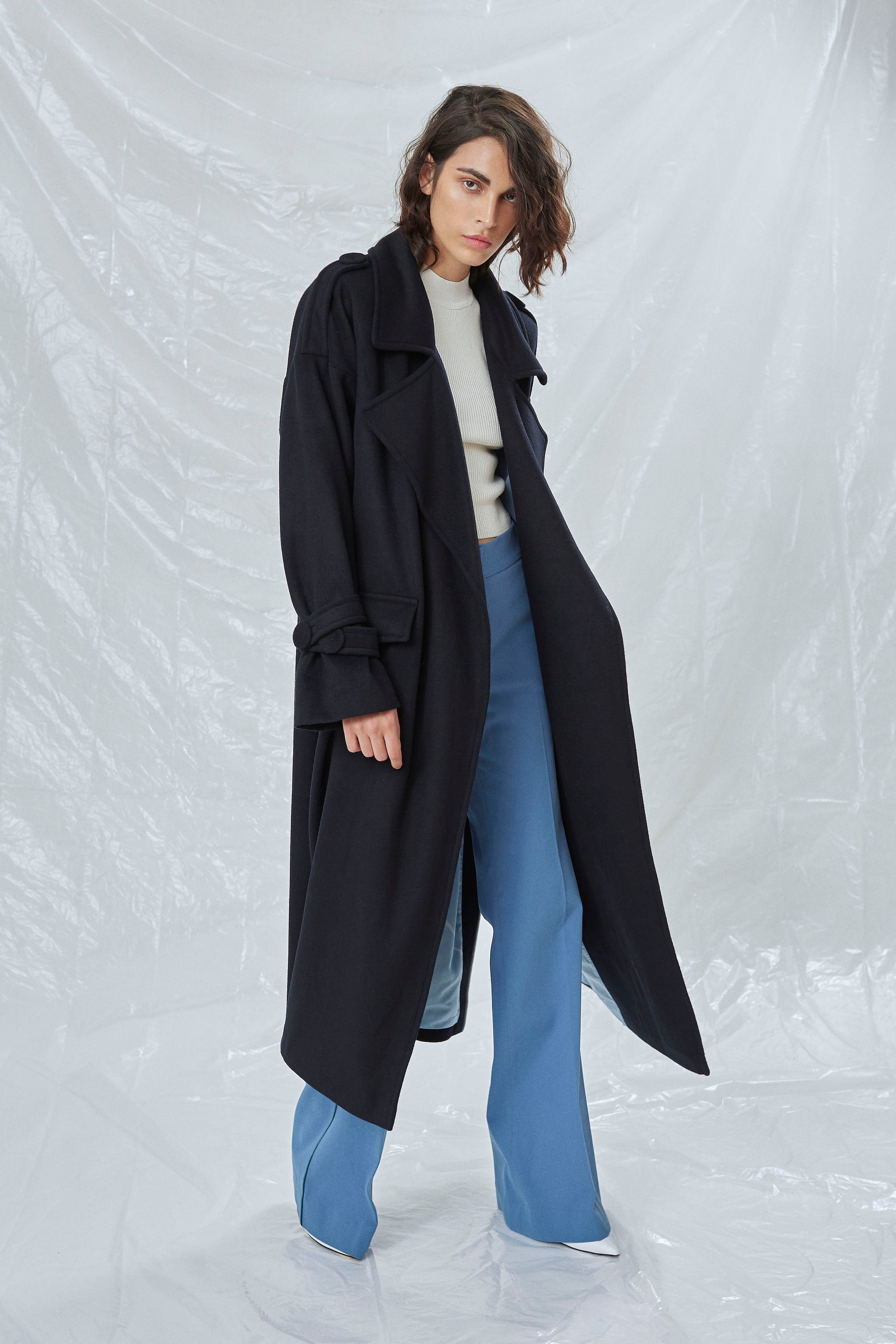 Nazlı Ceren-Laura Oversized Kaşmir Palto Navy Blue-Kaban-2-Milagron.com