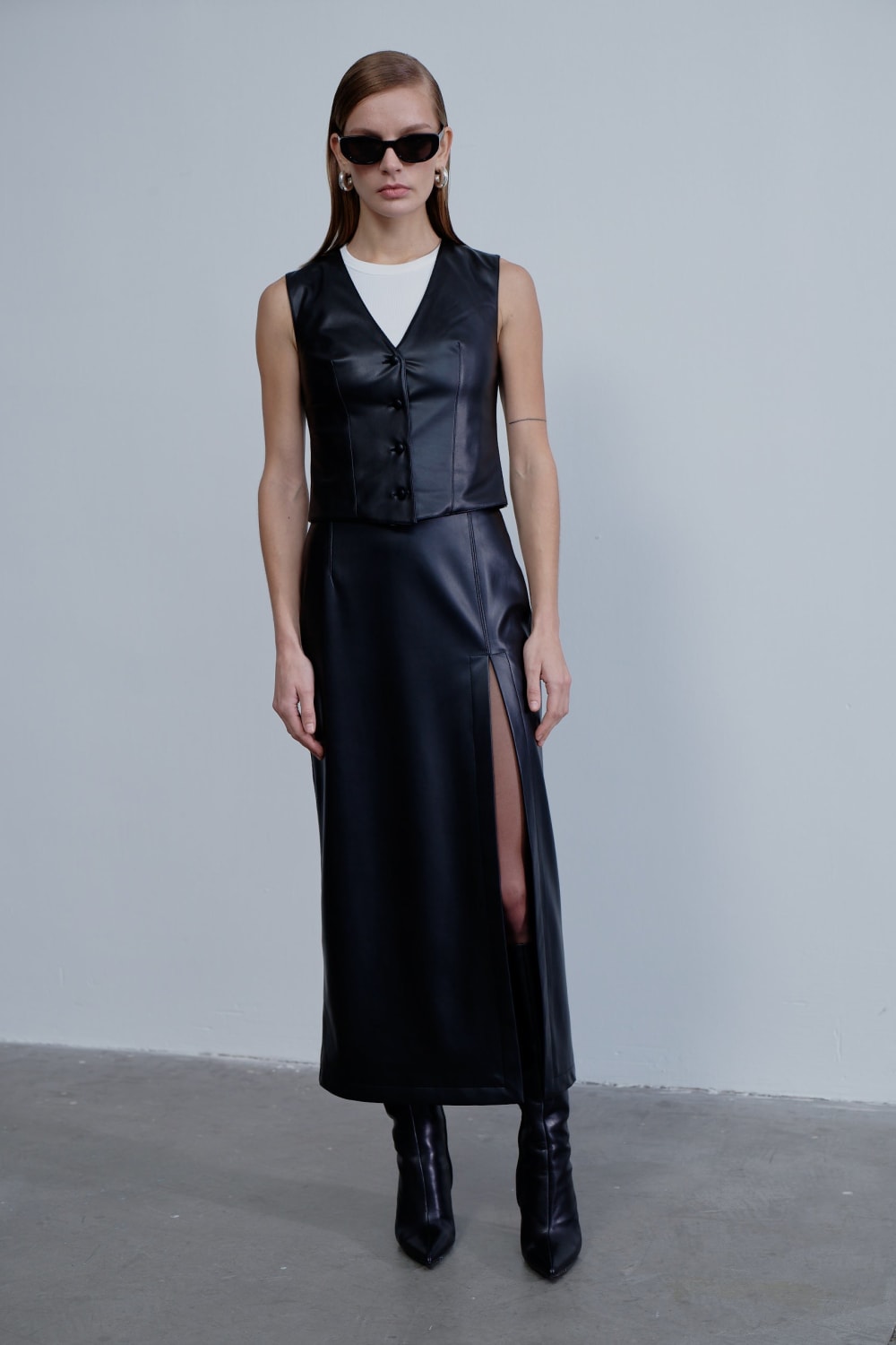 Nazlı Ceren-Lea Vegan Deri Maksi Etek-Etek-1-Milagron.com