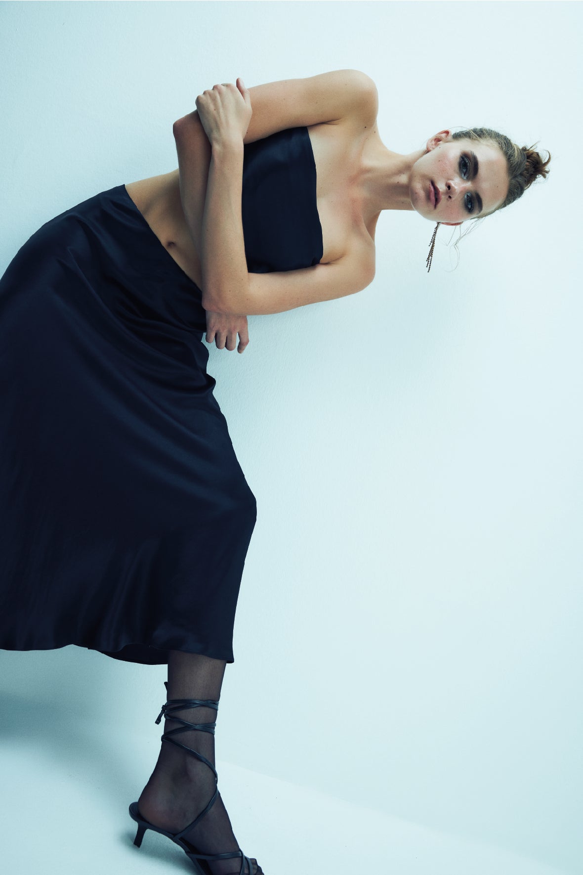 Nazlı Ceren-Lia Saten Maksi Etek Black-Etek-6-Milagron.com