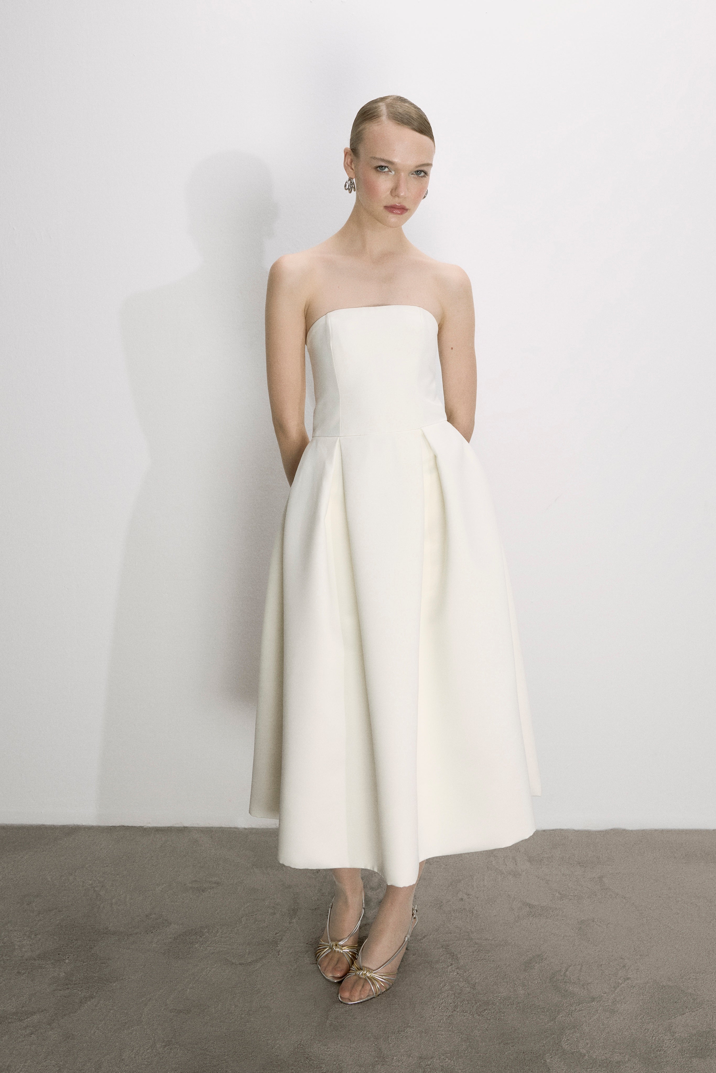 Nazlı Ceren-Lola Midi Elbise Beyaz-Elbise-2-Milagron.com