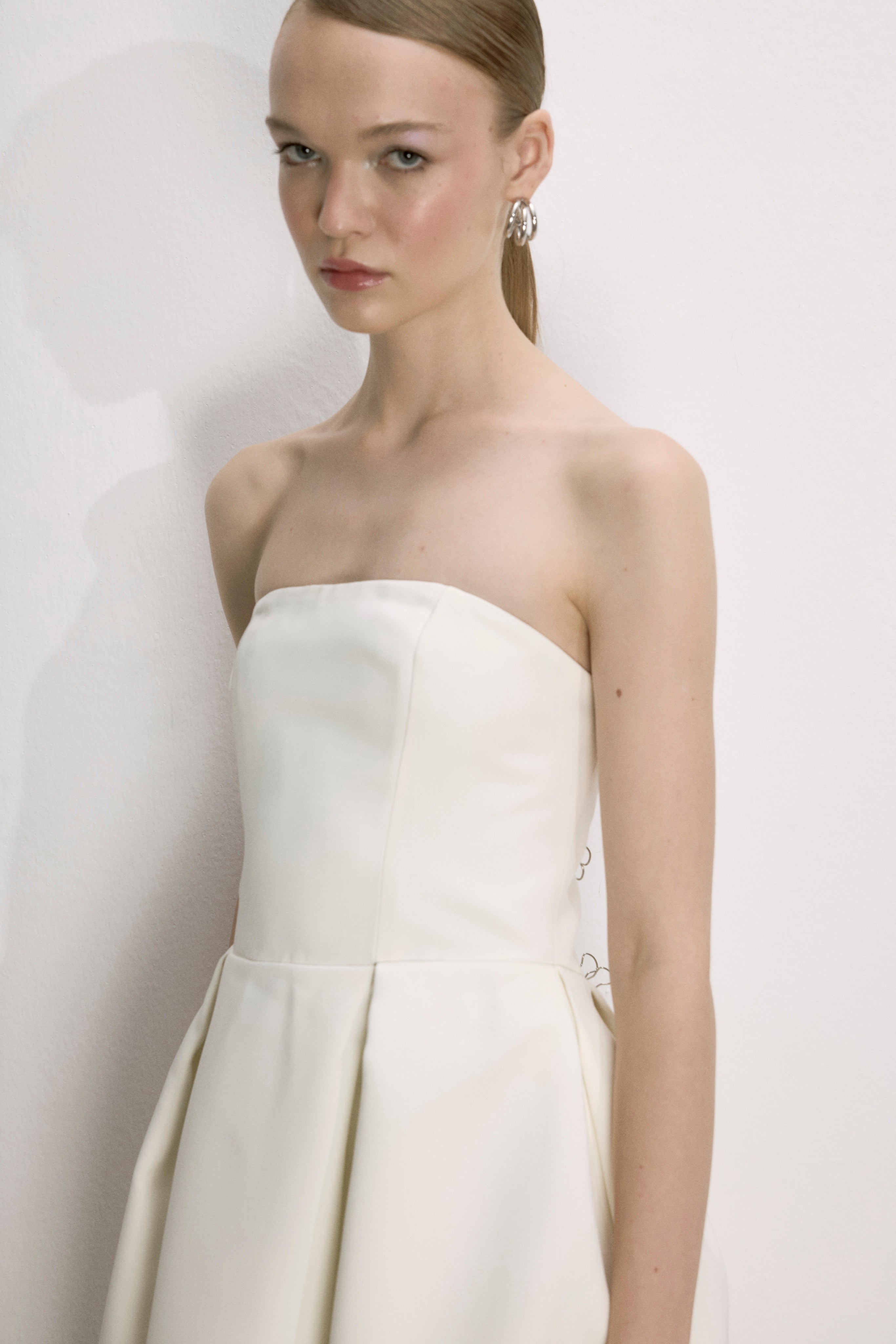 Nazlı Ceren-Lola Midi Elbise Beyaz-Elbise-3-Milagron.com