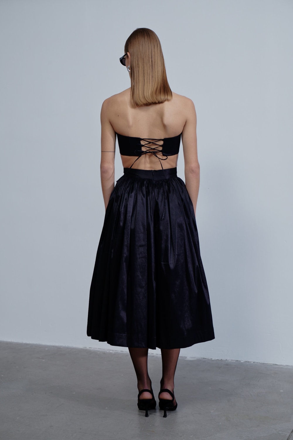 Nazlı Ceren-Lou Lou Midi Etek Noire-Etek-4-Milagron.com