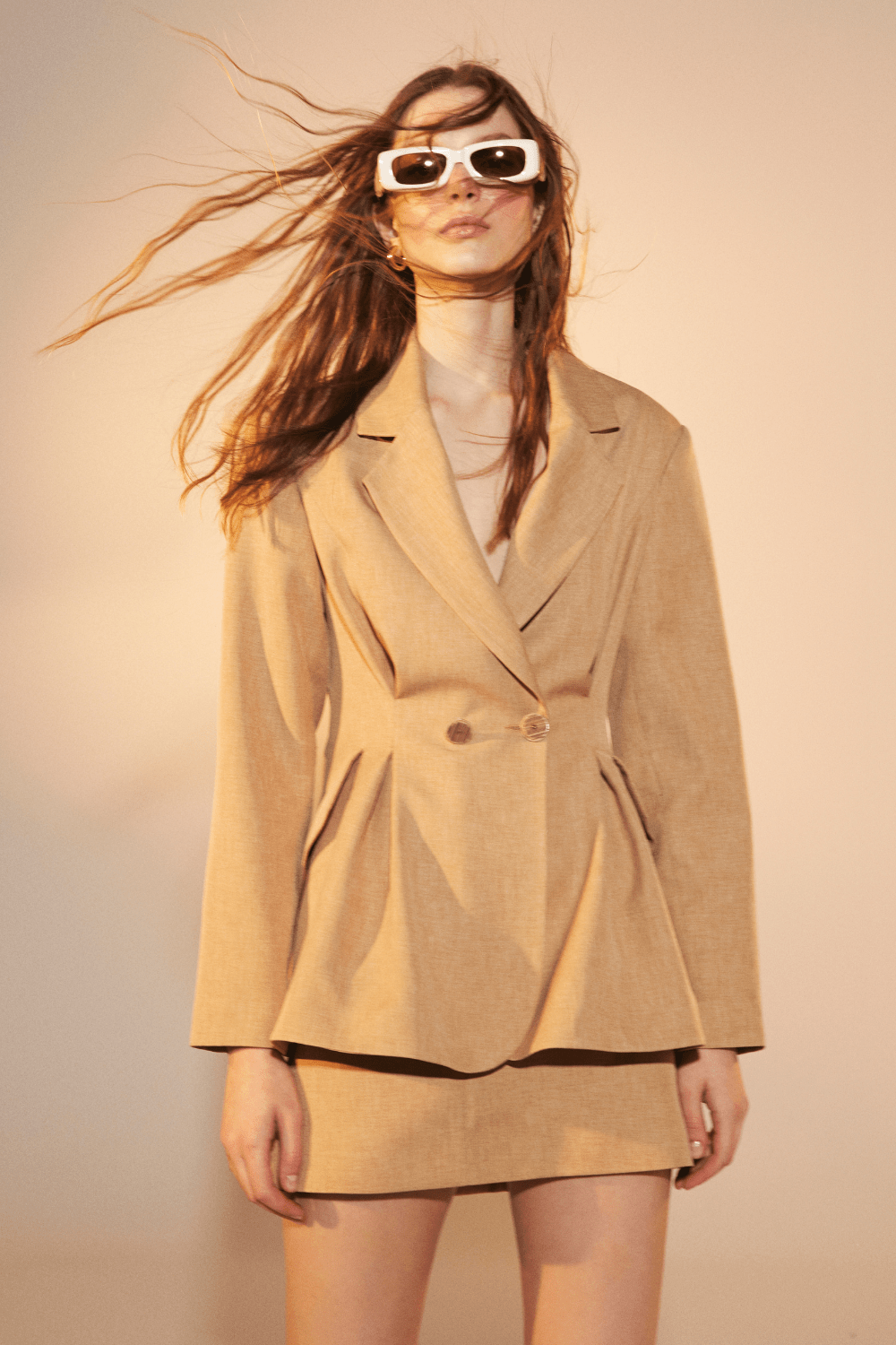 Nazlı Ceren-Marde Mini Etek Almond Buff-Etek-2-Milagron.com