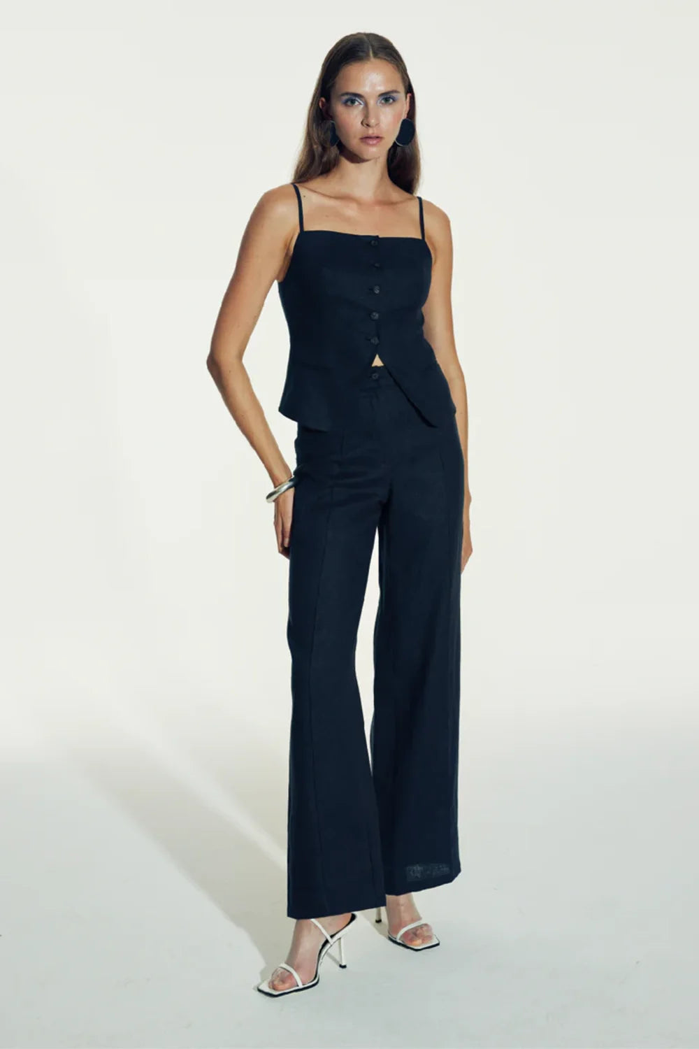 Nazlı Ceren-Marona Keten Top Dark Navy-Top-4-Milagron.com