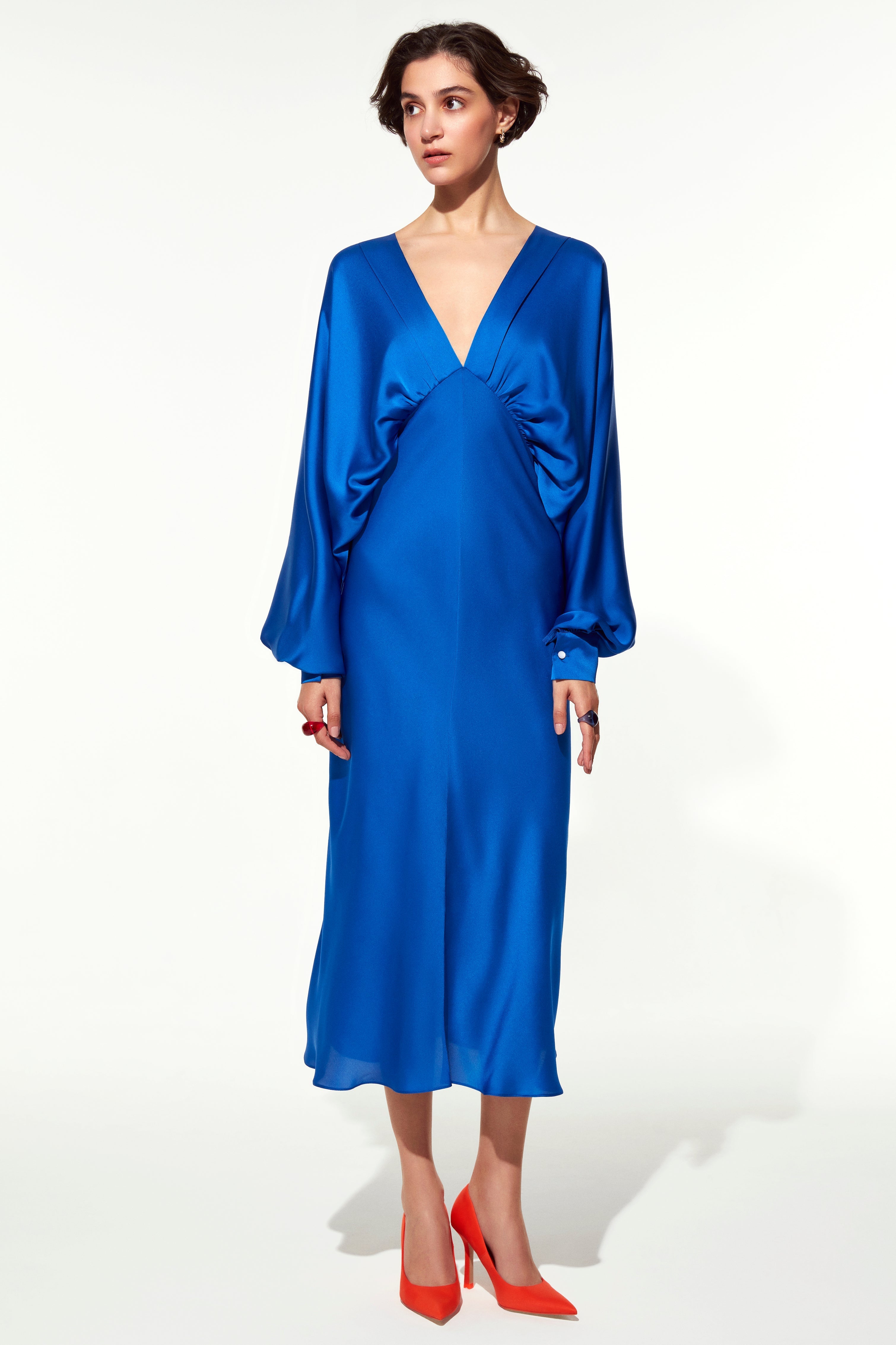 Nazlı Ceren-Mila V Yaka Saten Elbise Sax-Elbise-3-Milagron.com