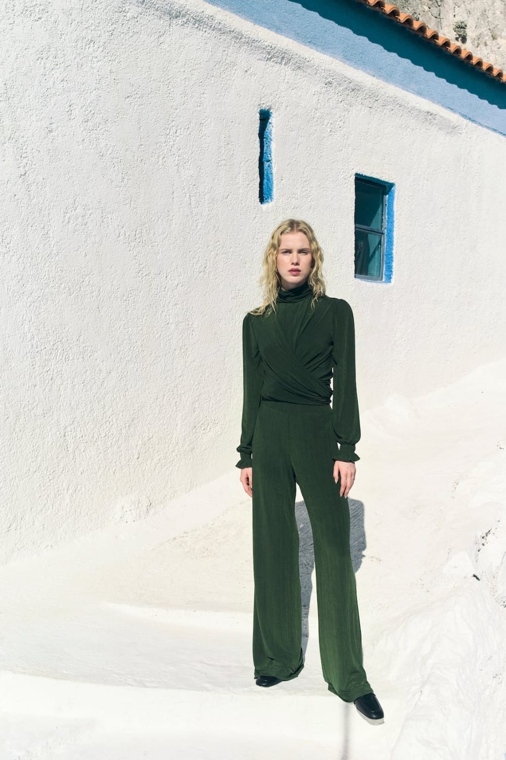 Nazlı Ceren-Orvell Bluz Haki-Bluz-2-Milagron.com