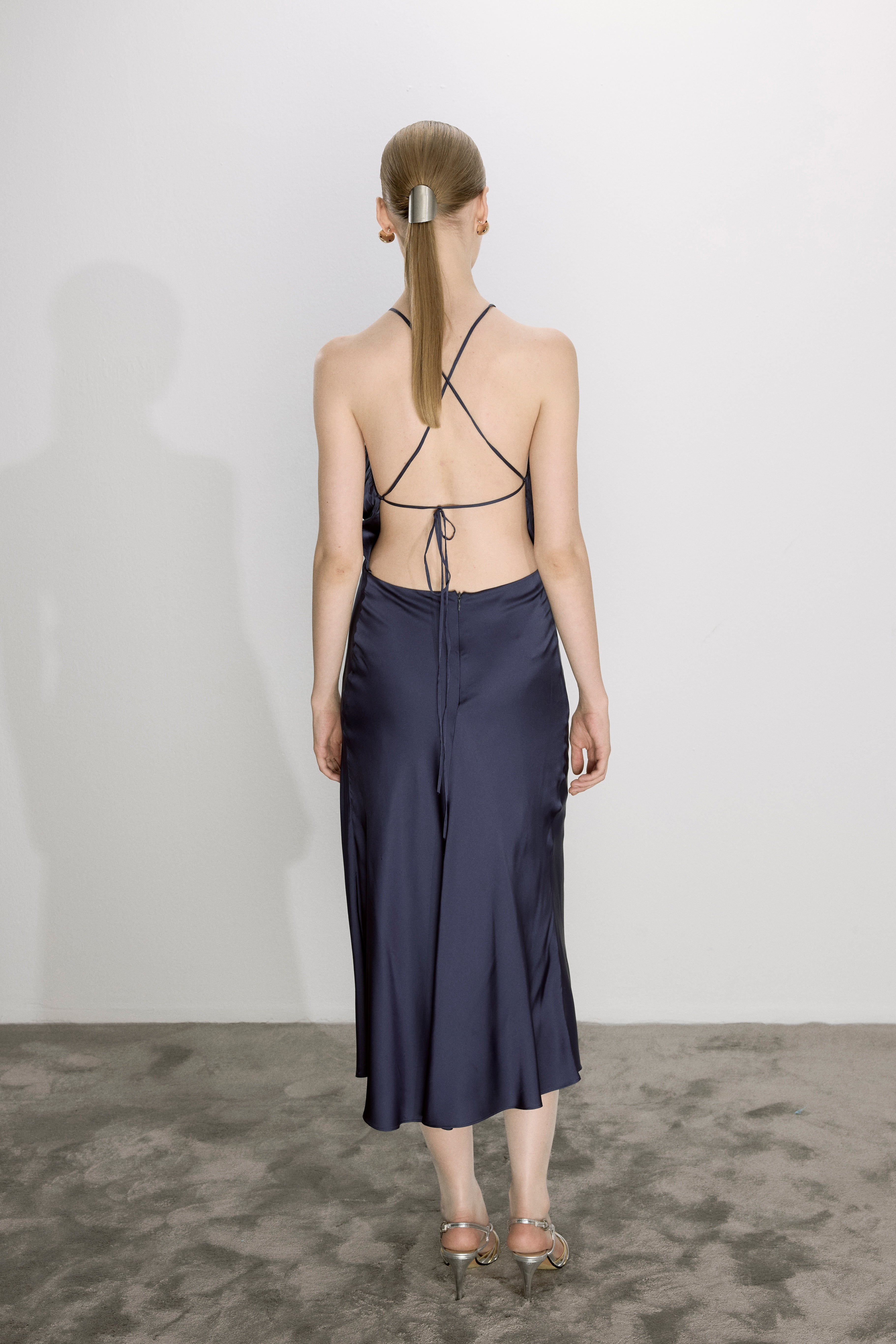 Nazlı Ceren-Reese Saten Elbise Gece Mavisi-Elbise-3-Milagron.com