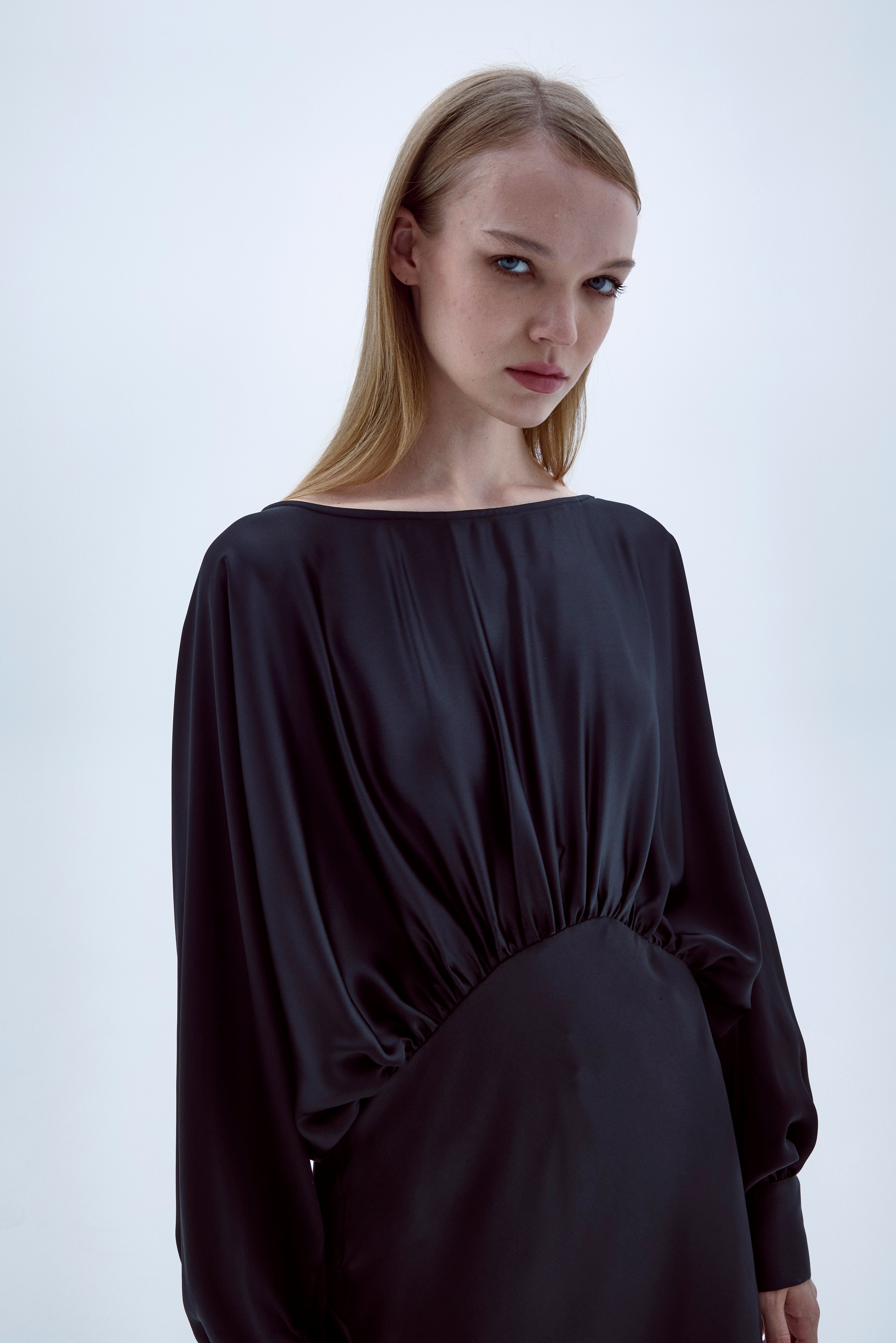 Nazlı Ceren-Rhea Saten Elbise Siyah-Elbise-4-Milagron.com