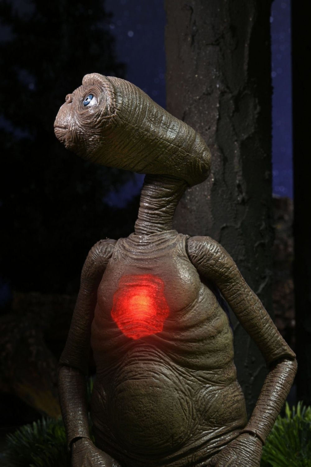 Neca-E.T. 40th Anniversary - Ultimate E.T. Deluxe Set LED Işıklı-Figürler-2-Milagron.com