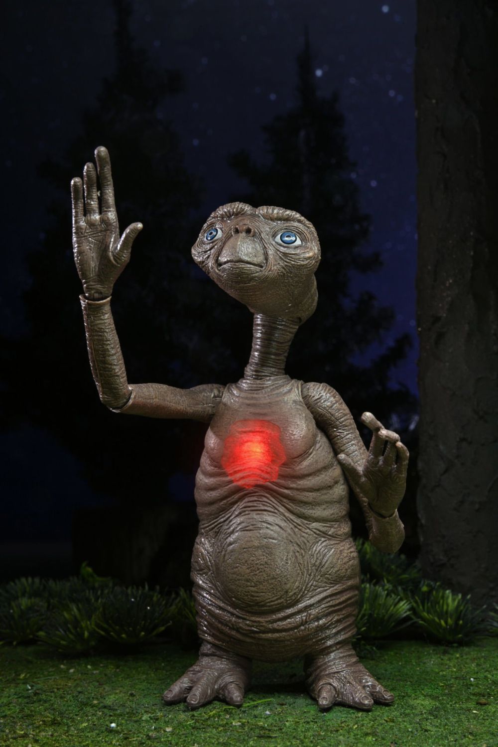 Neca-E.T. 40th Anniversary - Ultimate E.T. Deluxe Set LED Işıklı-Figürler-3-Milagron.com