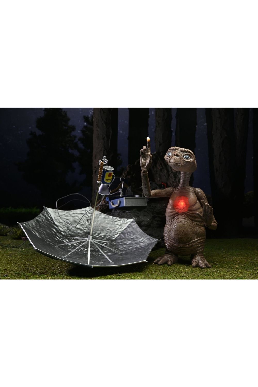 Neca-E.T. 40th Anniversary - Ultimate E.T. Deluxe Set LED Işıklı-Figürler-8-Milagron.com