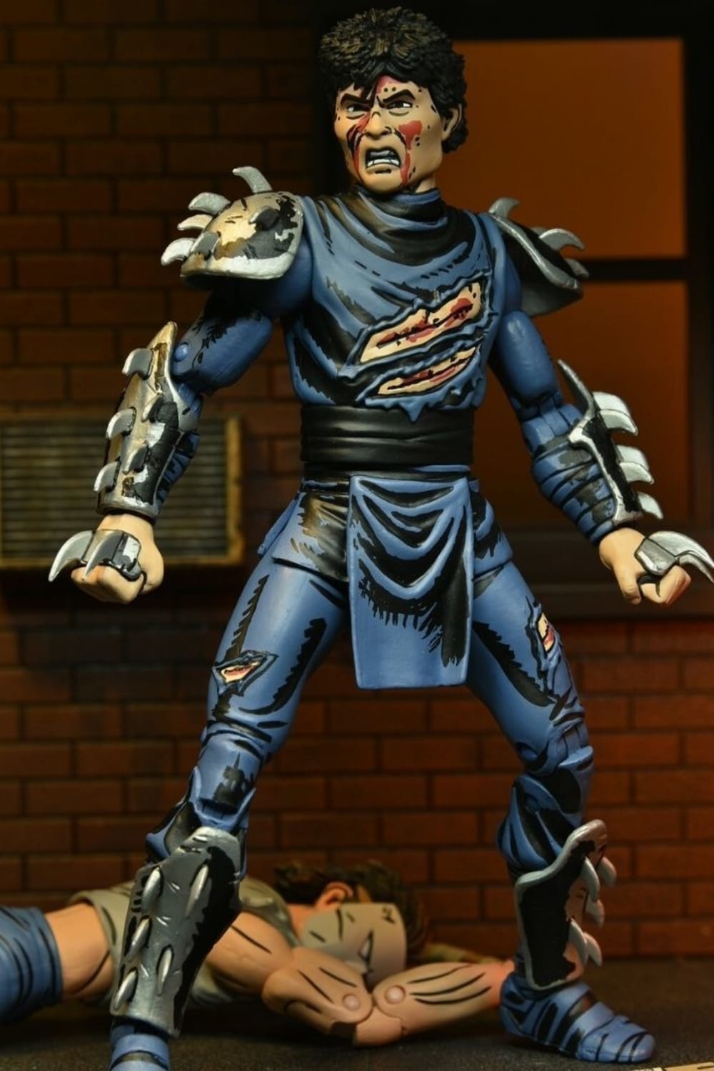 Neca-Teenage Mutant Ninja Turtles - Battle Damaged Shredder Mirage Comics Aksiyon Figürü-Heykel-6-Milagron.com