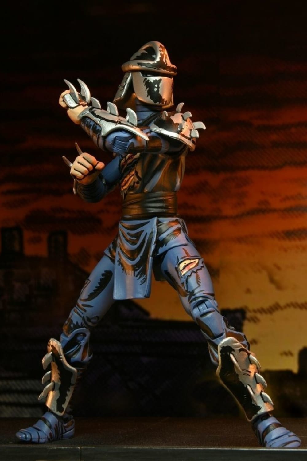 Neca-Teenage Mutant Ninja Turtles - Battle Damaged Shredder Mirage Comics Aksiyon Figürü-Heykel-7-Milagron.com