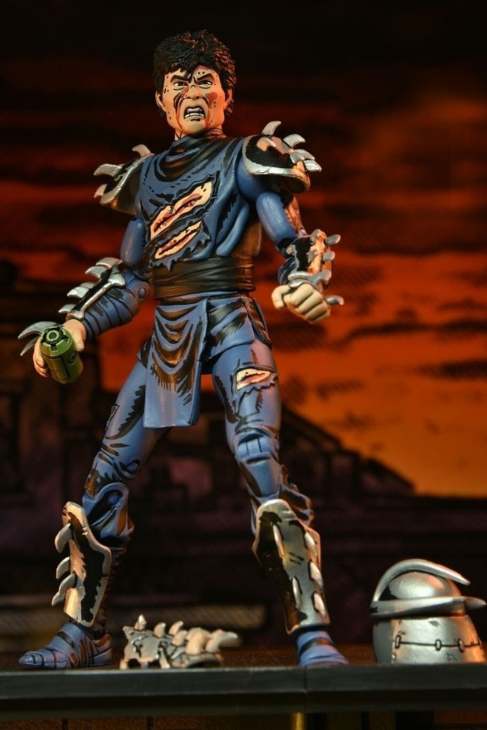 Neca-Teenage Mutant Ninja Turtles - Battle Damaged Shredder Mirage Comics Aksiyon Figürü-Heykel-8-Milagron.com