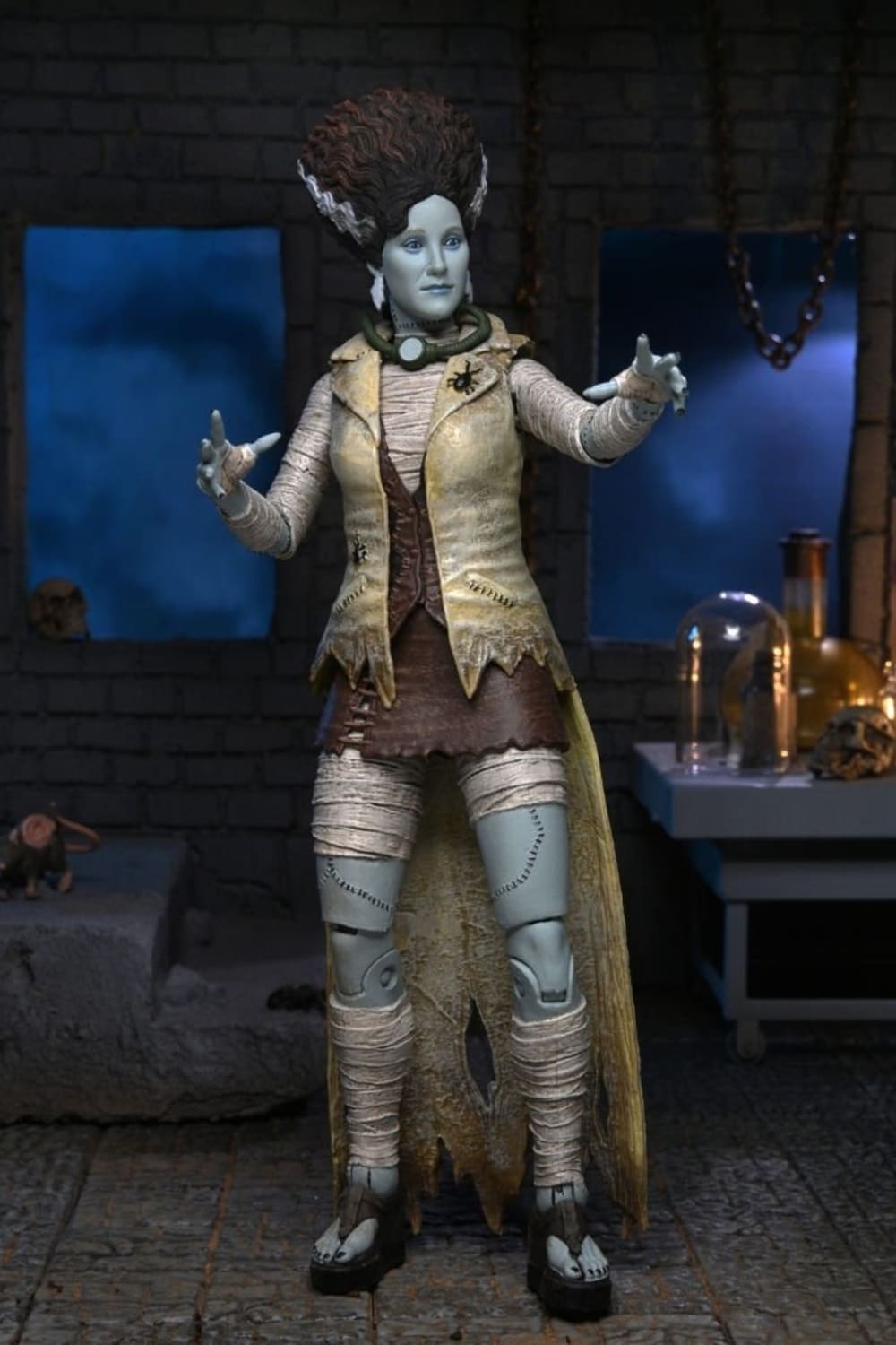 Neca-Universal Monsters x TMNT: Ultimate April as The Bride Aksiyon Figürü-Figürler-2-Milagron.com