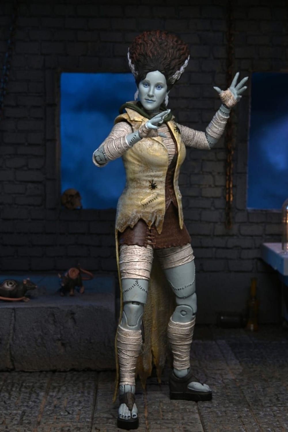 Neca-Universal Monsters x TMNT: Ultimate April as The Bride Aksiyon Figürü-Figürler-3-Milagron.com