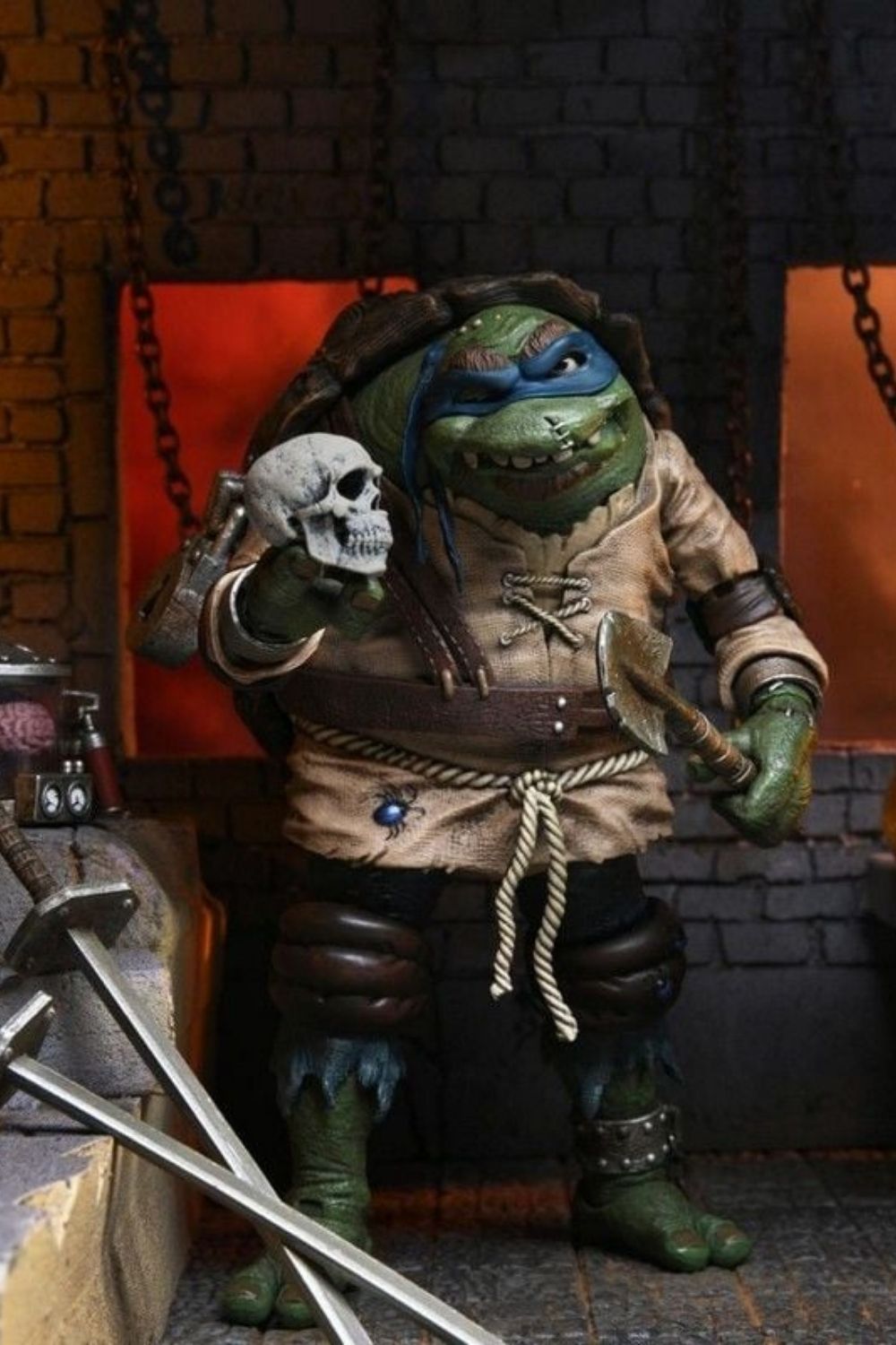 Neca-Universal Monsters x TMNT: Ultimate Leonardo as The Hunchback Aksiyon Figürü-Figürler-2-Milagron.com