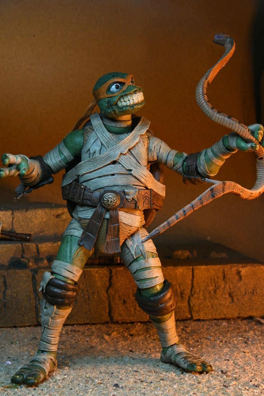 Neca-Universal Monsters x TMNT: Ultimate Michelangelo as The Mummy Aksiyon Figürü-Figürler-8-Milagron.com
