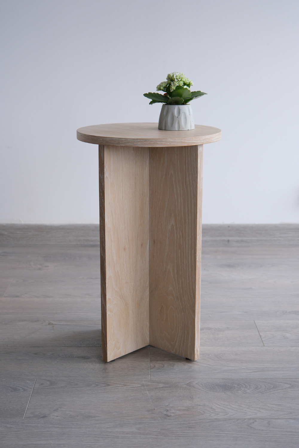 Nehir Ozbey Interiors-T Sehpa-Sehpa-3-Milagron.com