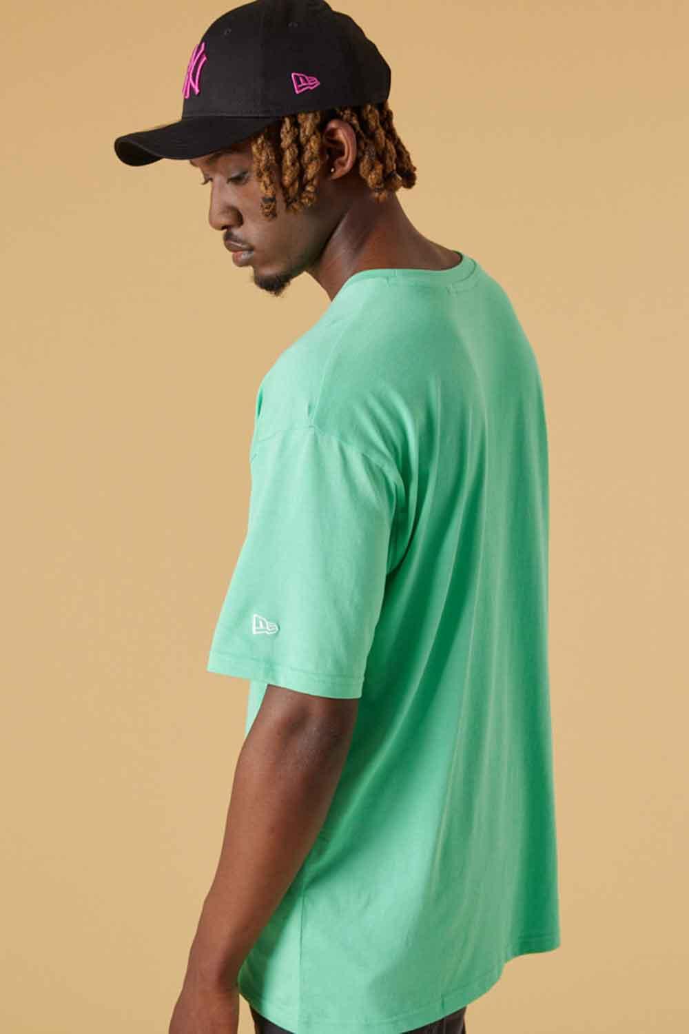 New Era-League Essential Oversized Tee NY Yankees-T-Shirts-5-Milagron.com