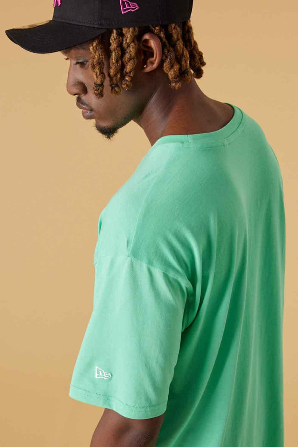 New Era-League Essential Oversized Tee NY Yankees-T-Shirts-6-Milagron.com