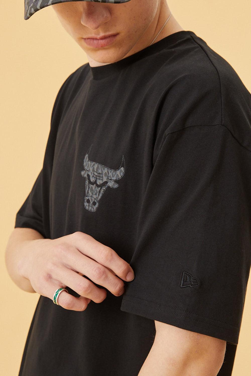 New Era-NBA Seasonal Infill Oversized Tee Chicago Bulls-T-Shirts-3-Milagron.com