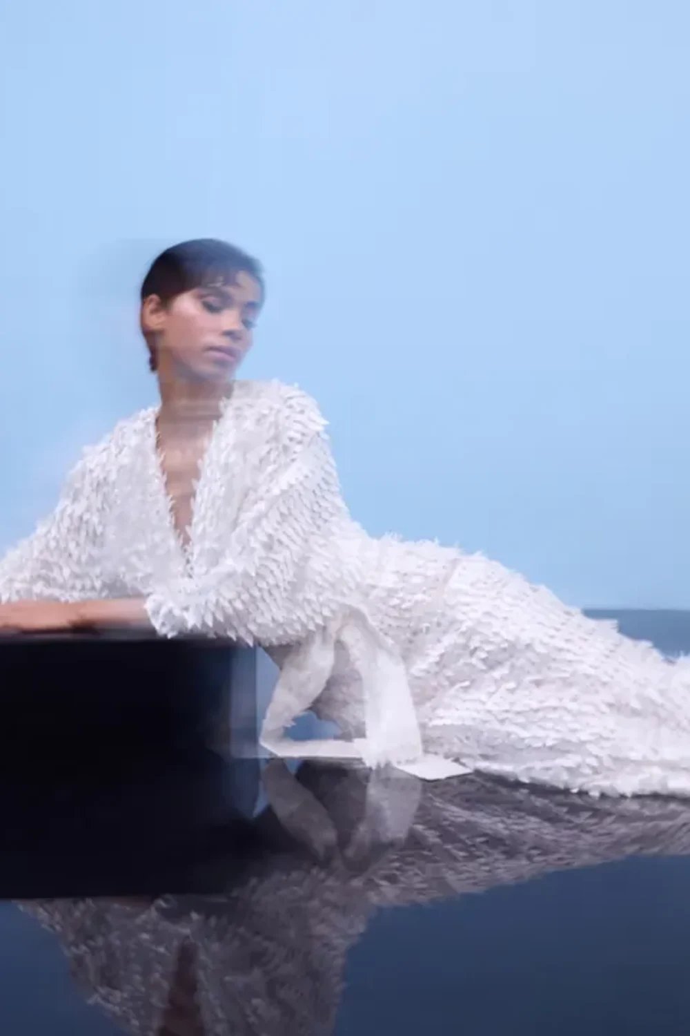 Nilgün Mirza-Di̇kme Taşli Göz Alici Gece Elbisesi-Elbise-4-Milagron.com