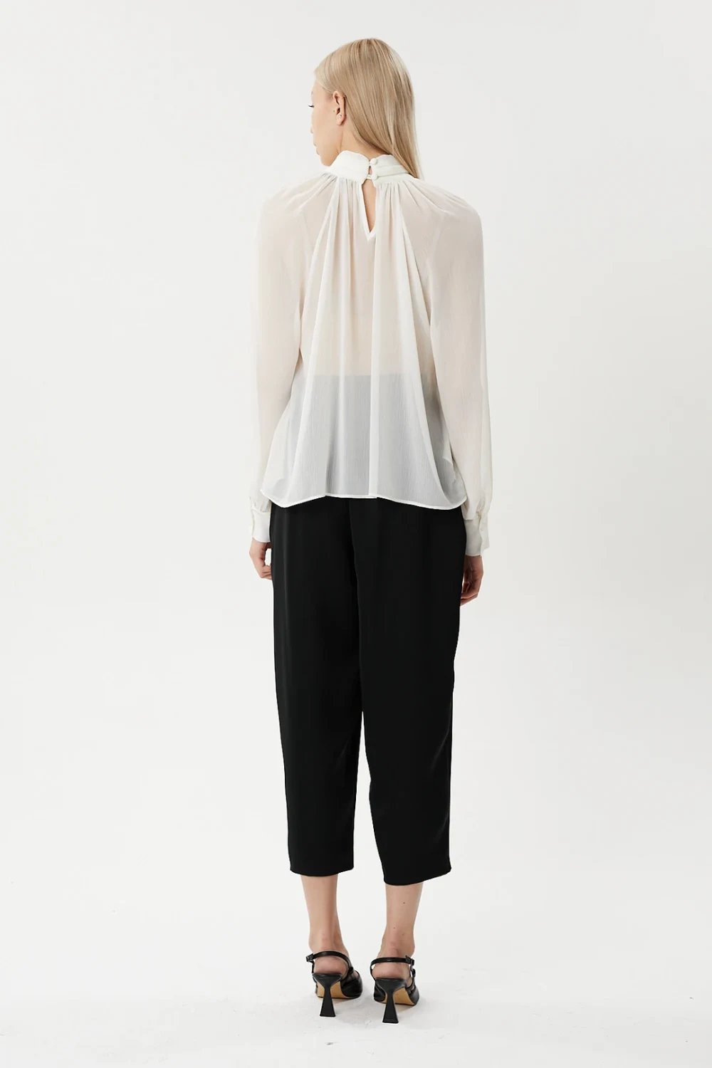 Nilgün Mirza-El İşlemesi Işıltılı Nakışlı Bol Kesim Şifon Gömlek-Gömlek-4-Milagron.com