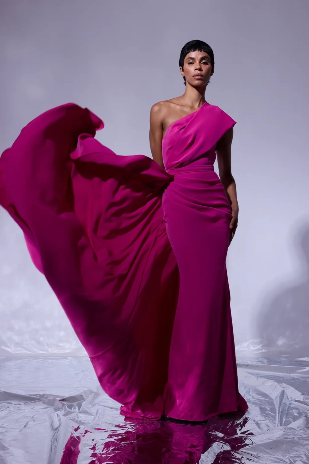 Nilgün Mirza-Fedora Tek Omuzlu Drape Detaylı Takıp Çıkarılabilen Extra Eteği İle İki Şekilde Kullanılabilen Uzun Davet Elbisesi-Elbise-3-Milagron.com