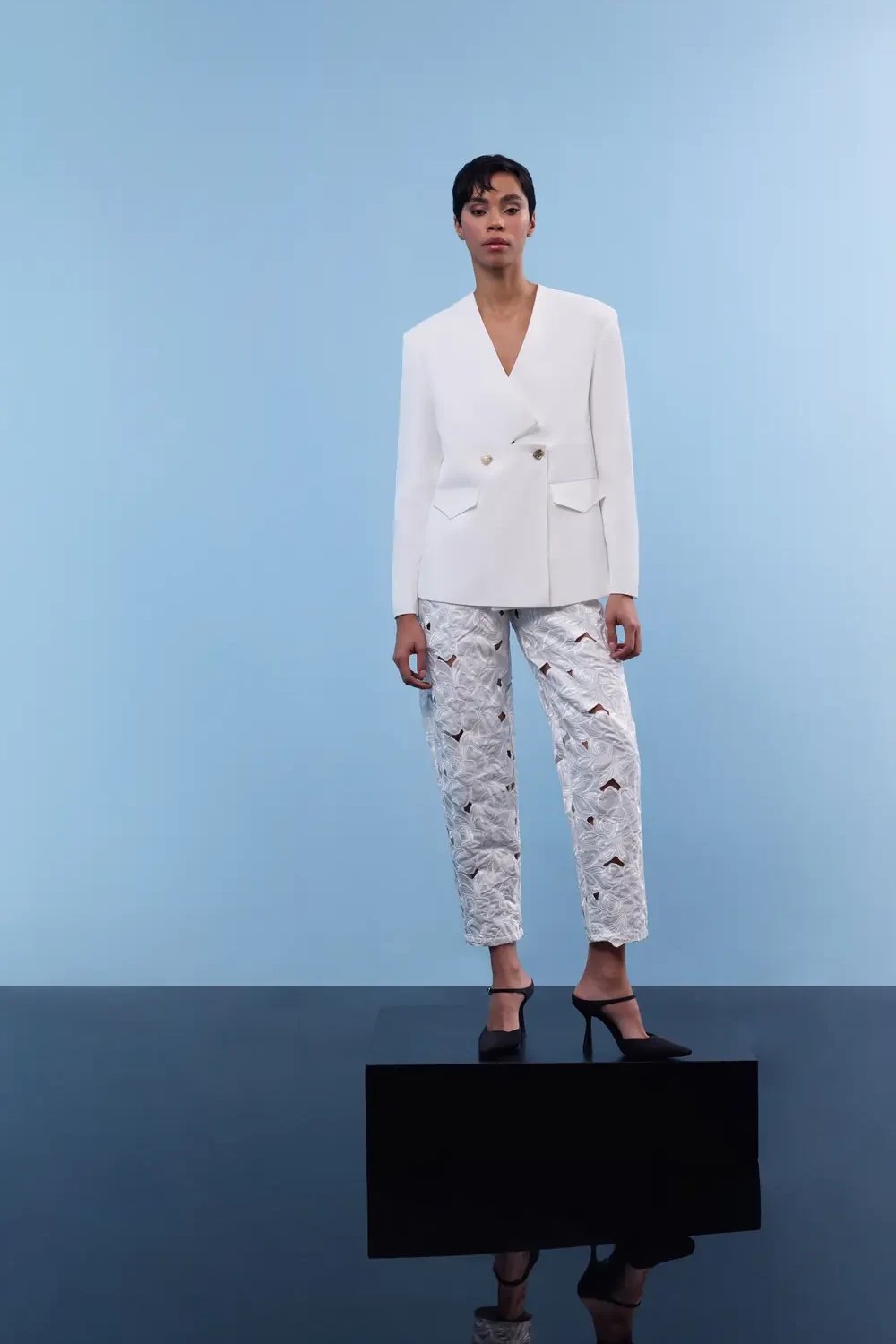 Nilgün Mirza-Gold Detay Kesi̇mli̇ Ceket-Ceket-1-Milagron.com